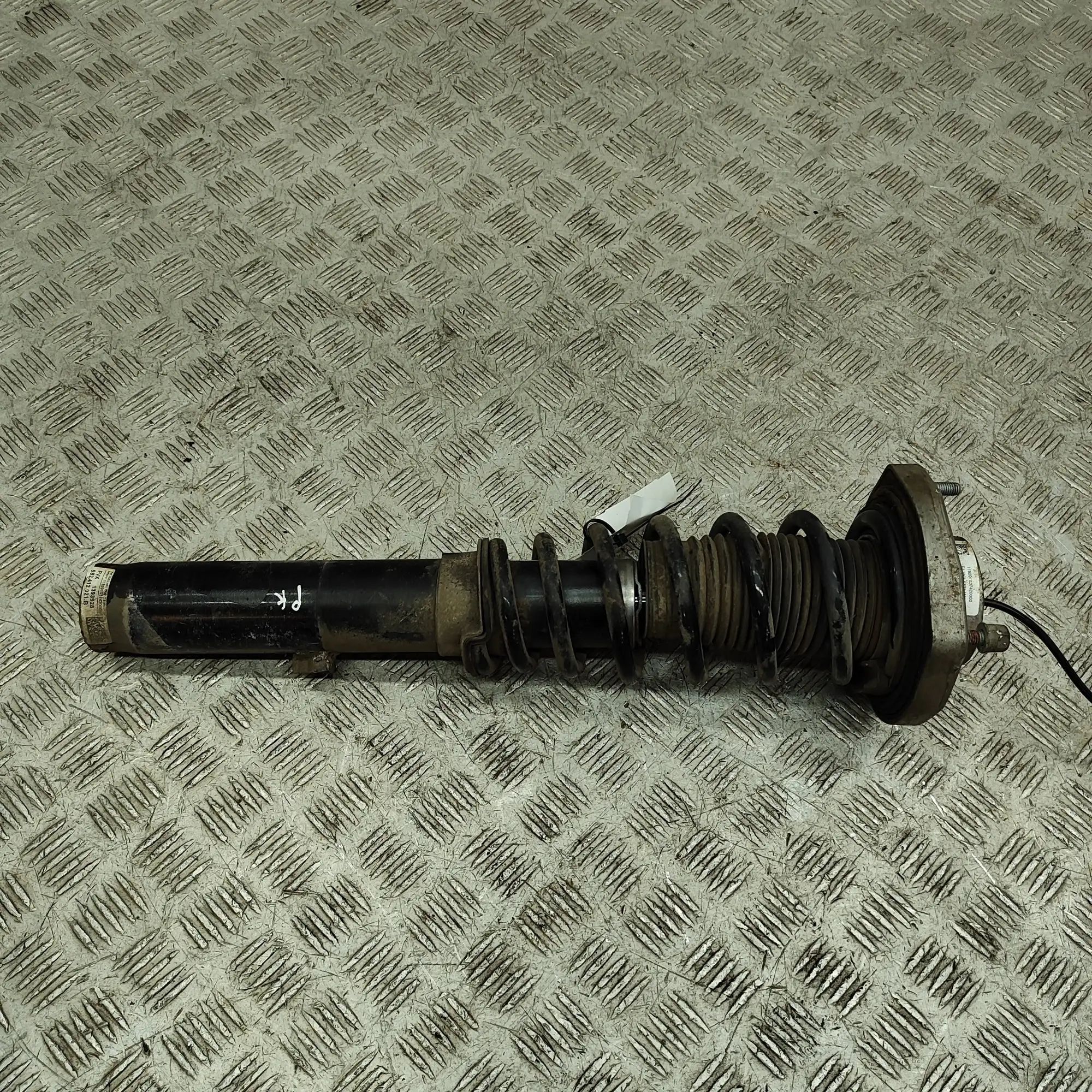 Porsche Boxster (981) Front Left Shock Absorber 982412021B Front Left Shock Absorber PORSCHE 71...