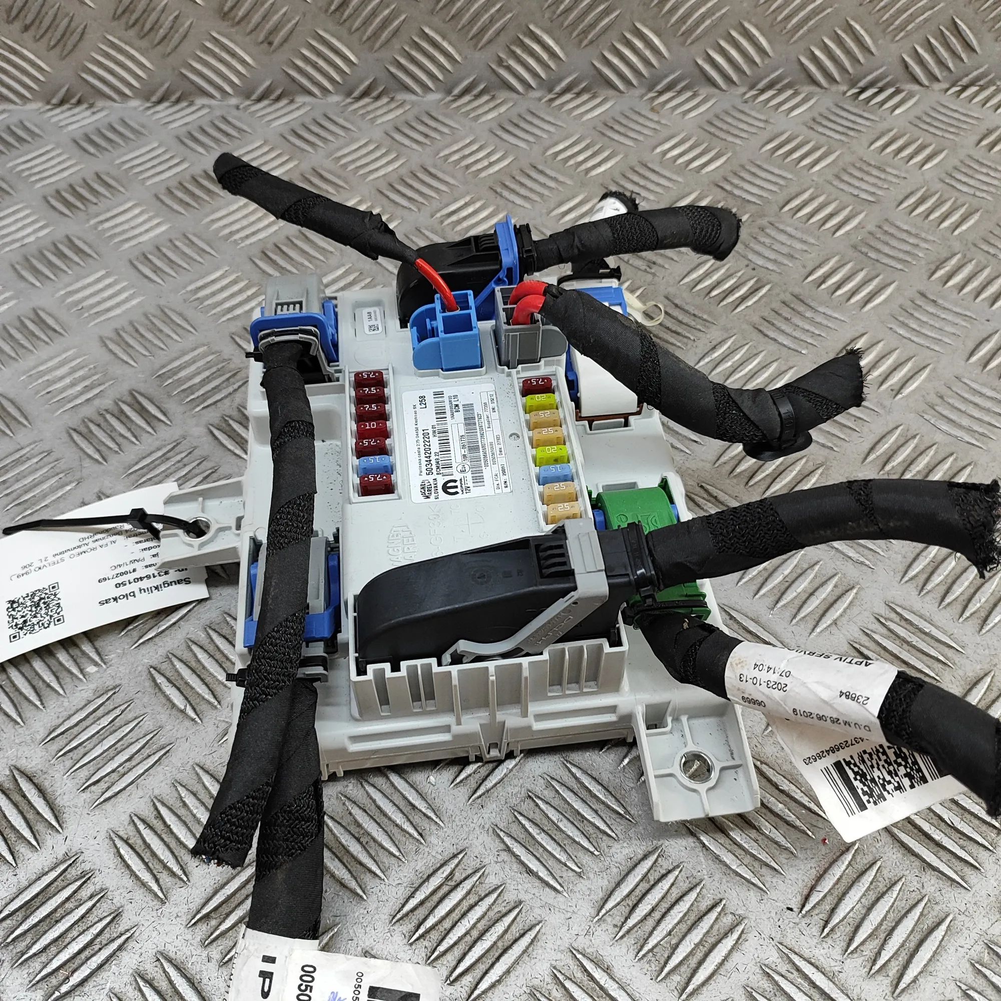 Alfa-Romeo Stelvio Fuse Box Module 00505716920, 505716920, 00505717310, 505717310,...