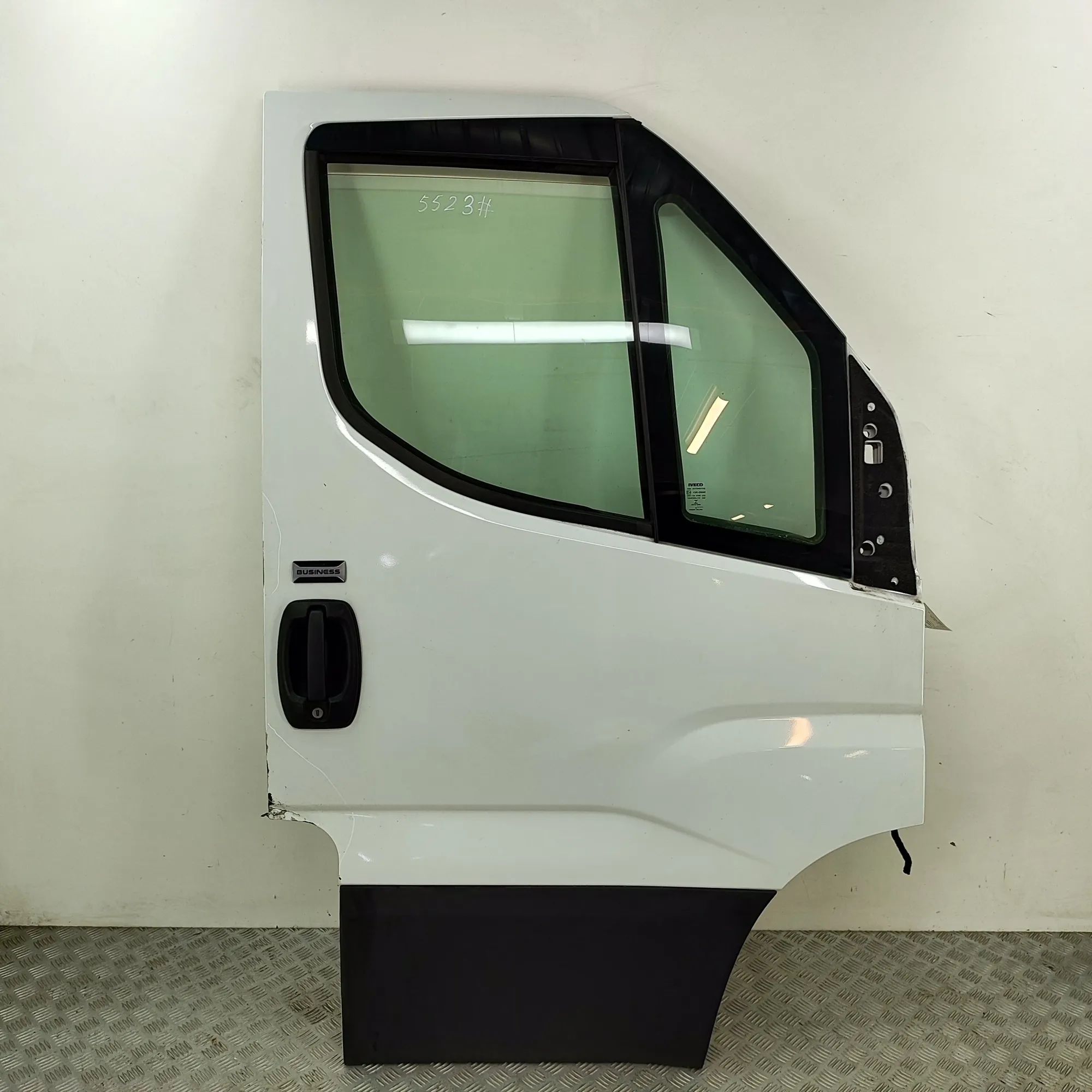 Iveco Daily Front Right Door 5801519999 Front Right Door IVECO DAILY (VI Box...