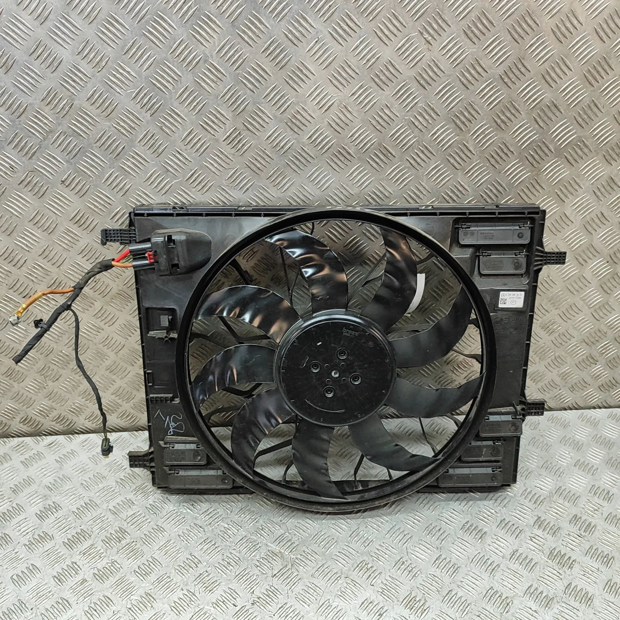 Mercedes-Benz A (W177) Engine Cooling Fan Shroud A0999069801 Engine Cooling Fan Shroud MERCEDES-...