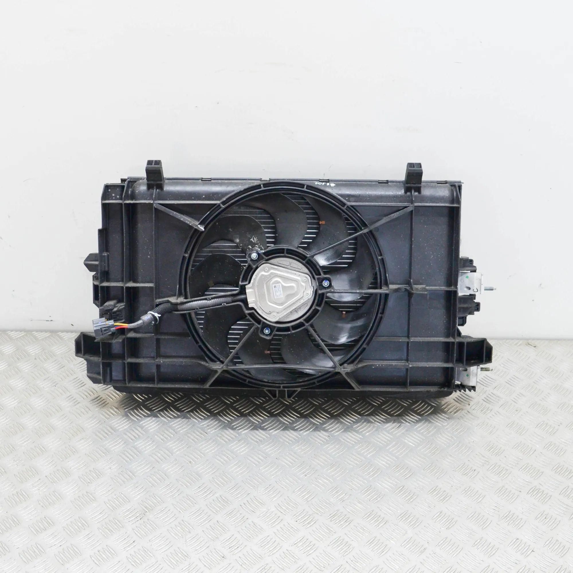 Tesla Model 3 Cooling Radiator Pack 1076732-00-H, 1077081-00-D Cooling Radiator Pac...