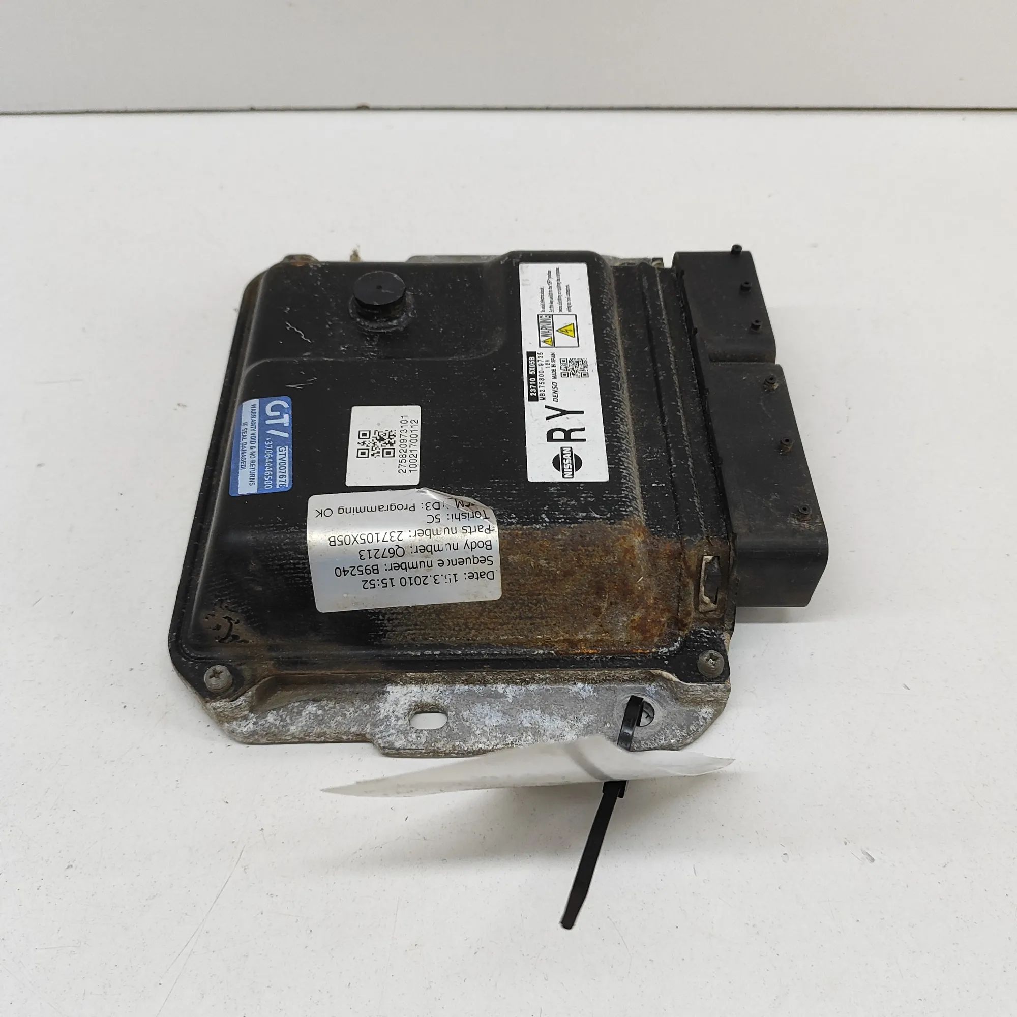 Nissan Pick Up / Navara / NP300 (D22) Engine Control Unit MB275800-9735, 23710-5X05B Engine Control Unit ...