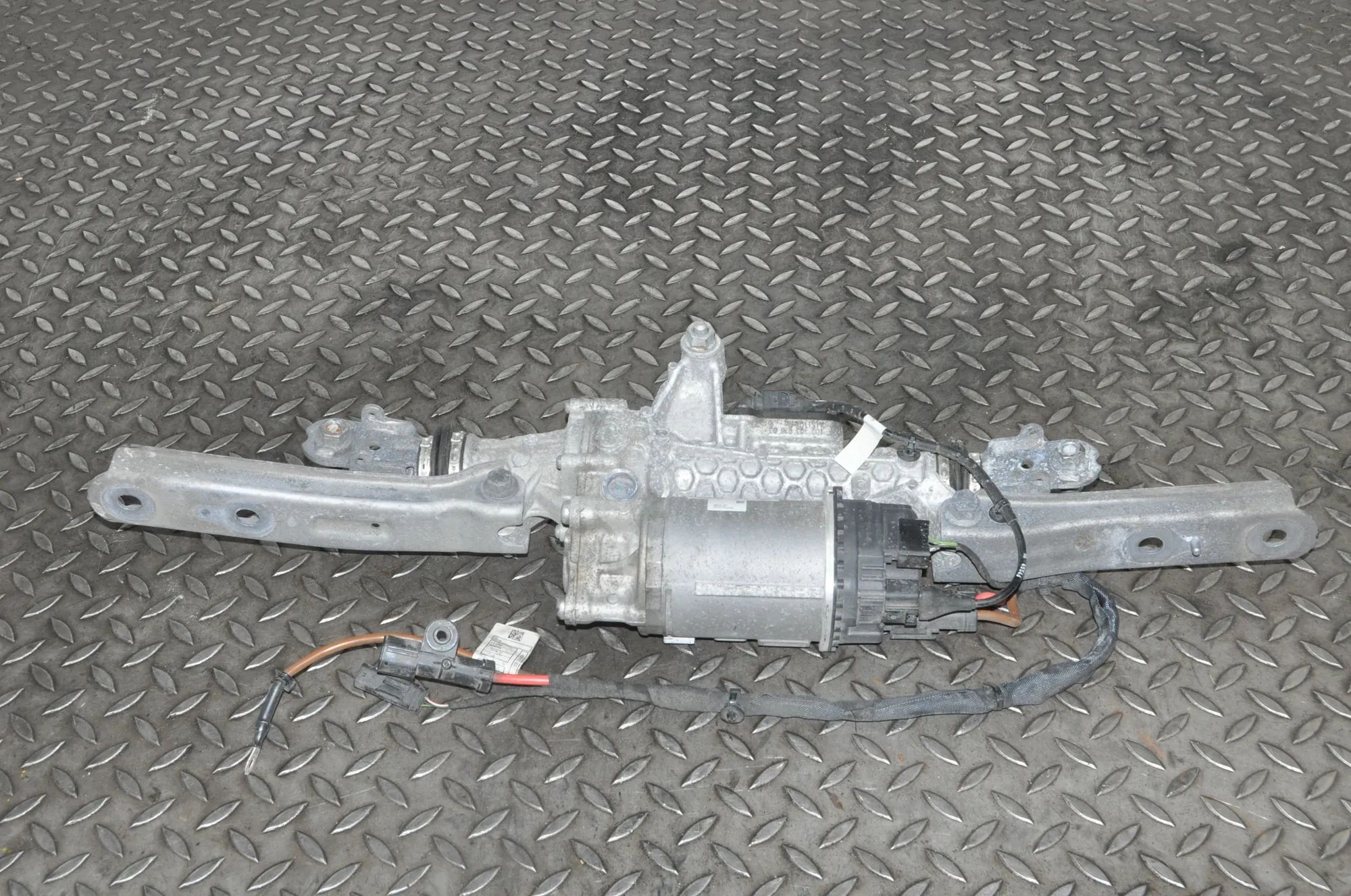 BMW 5 (F10 / F11) рулевая рейка / червяк 6883728 Steering Rack BMW 5 SERIES (G30) (2016-...