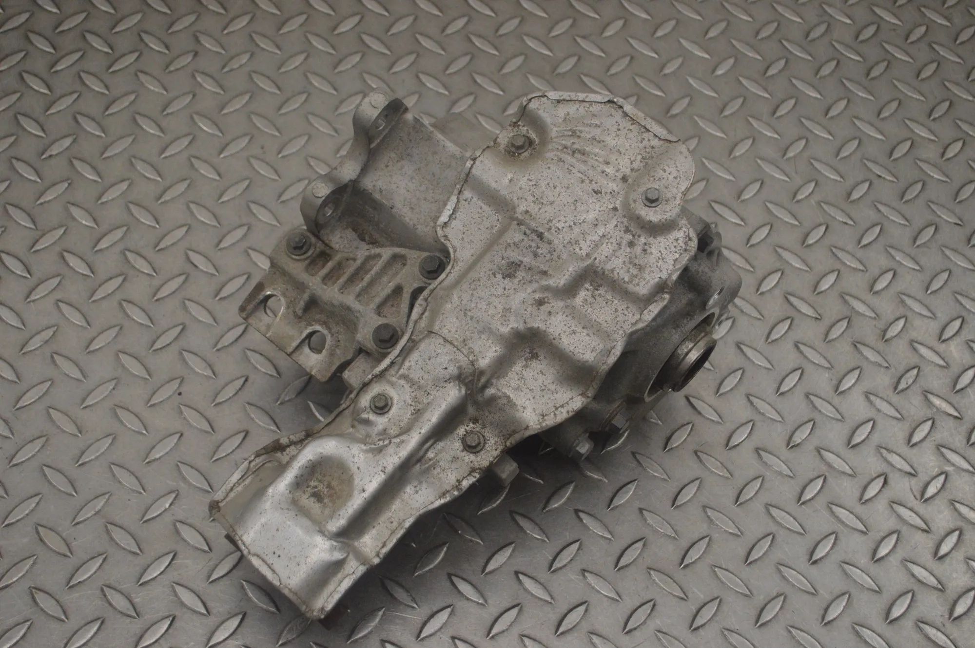 Volvo XC40 / EX40 etutasauspyörästö 6118277, 31492988 Front Differential VOLVO XC40...