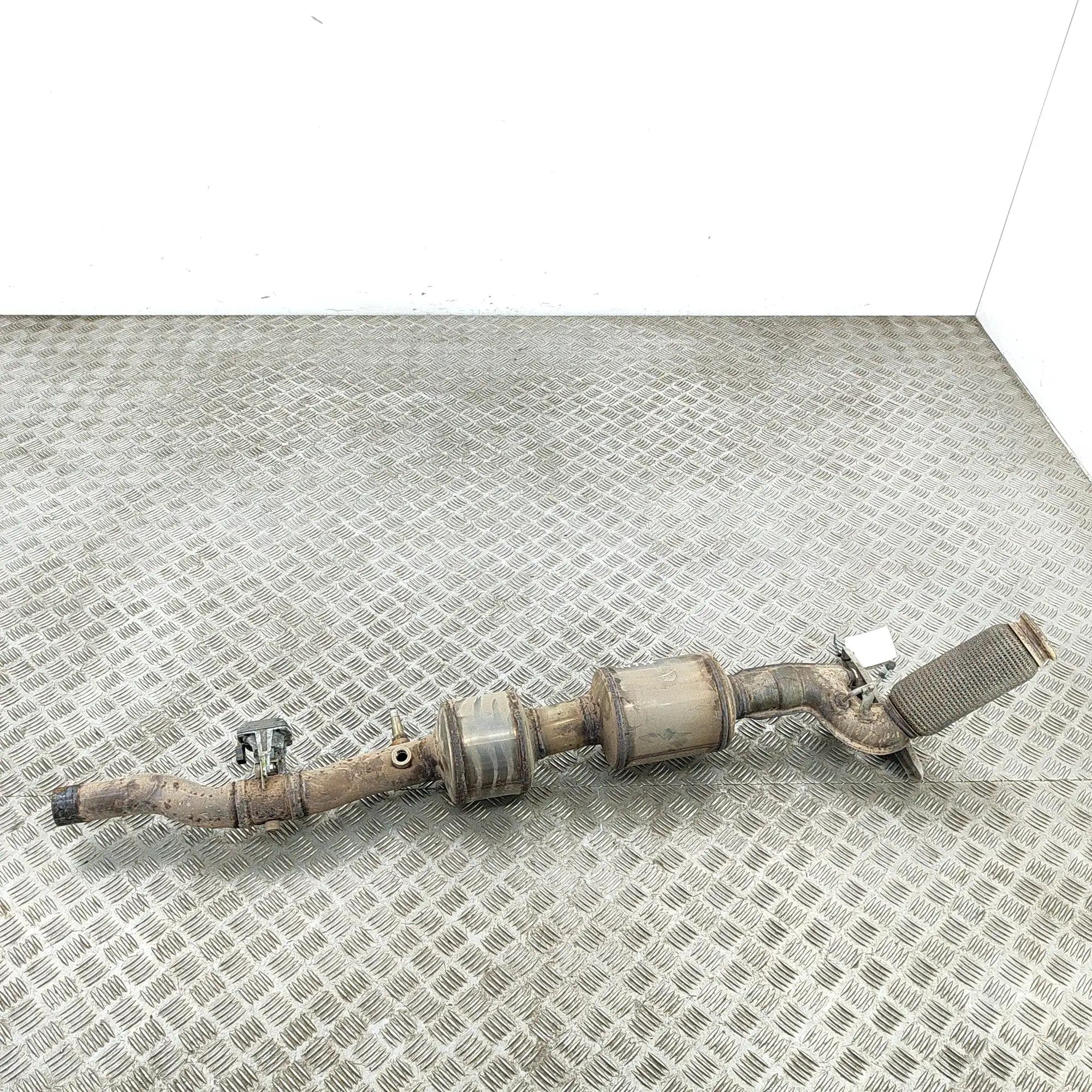 Skoda Octavia Catalyst Converter 05L131701E, 05L230BA, 05L131701D Catalyst Conve...