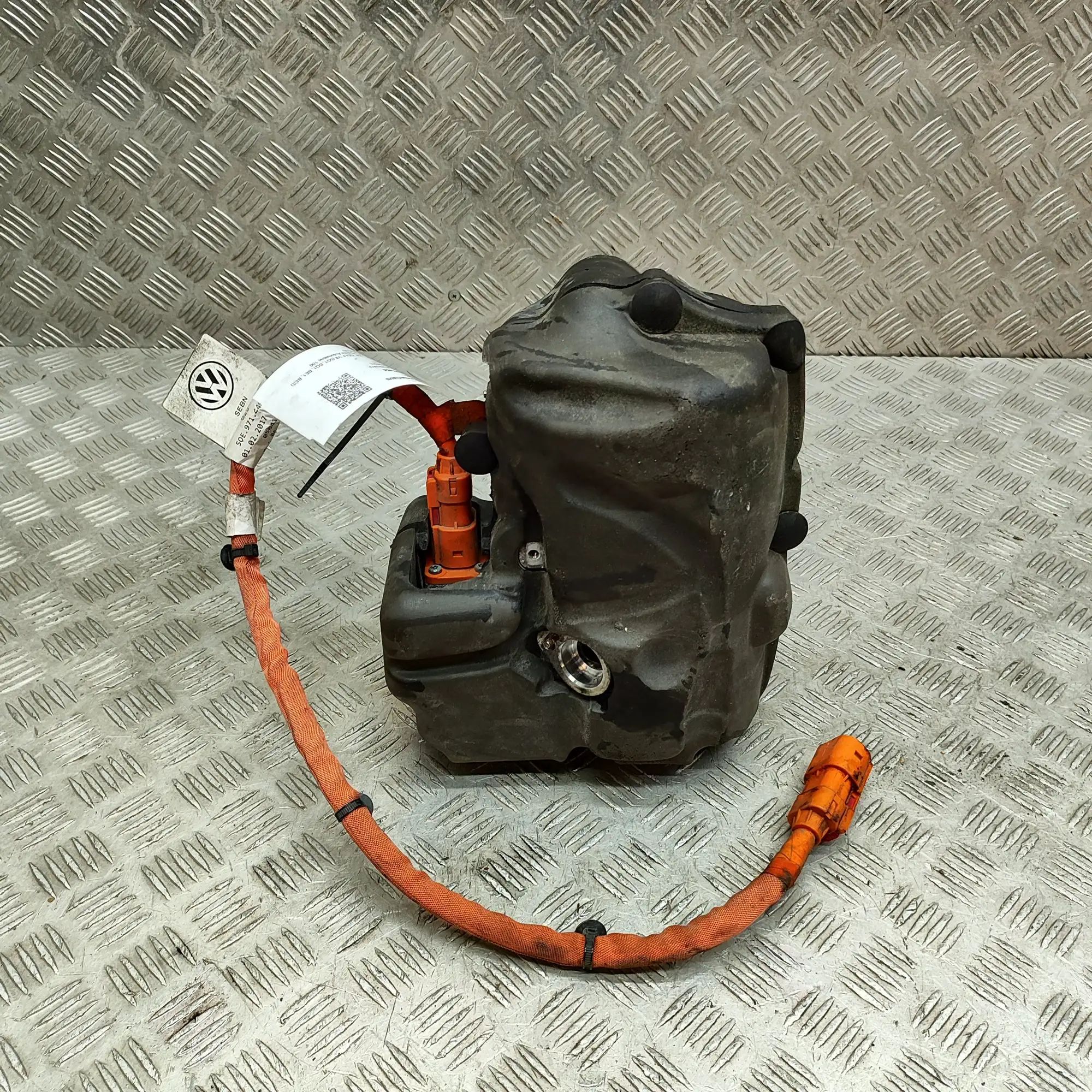Volkswagen Golf 7 Air Condition A/C Pump 5QE816803K, 5QE816803G Air Condition A/C Pump V...