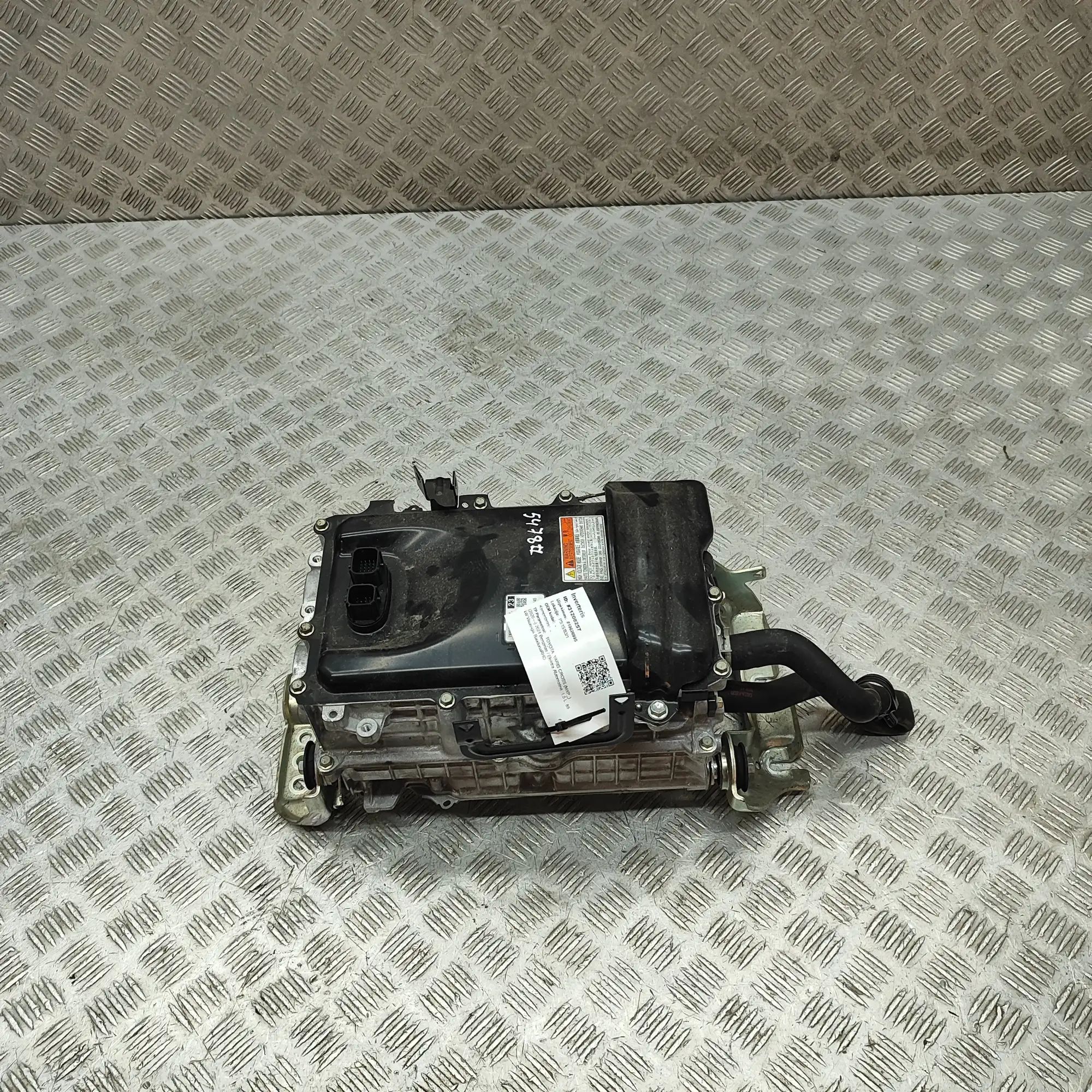 Toyota Yaris Voolukonverter 12v-230v 156100-0480, G9200-K2011 Inverter TOYOTA YARIS ...