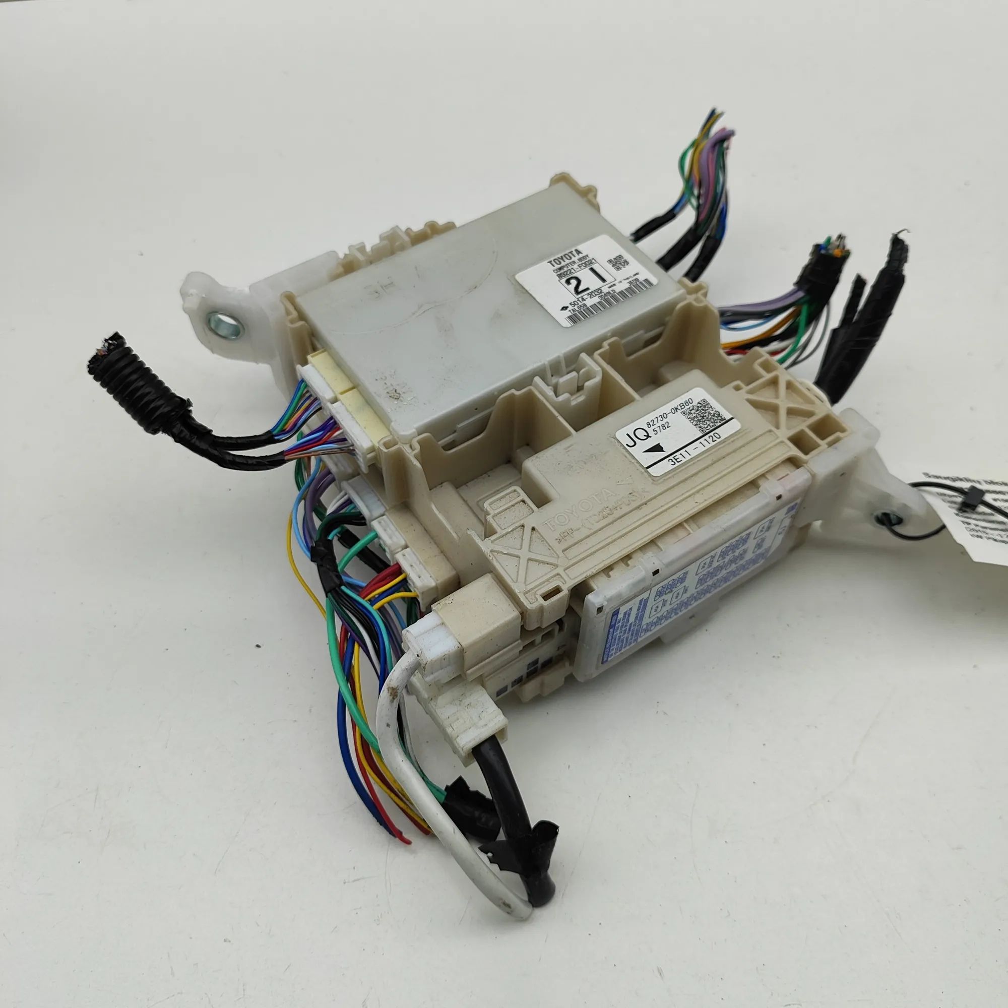 Toyota Hilux Fuse Box Module 89221F0021, 89221-F0021 Fuse Box Module TOYOTA ...
