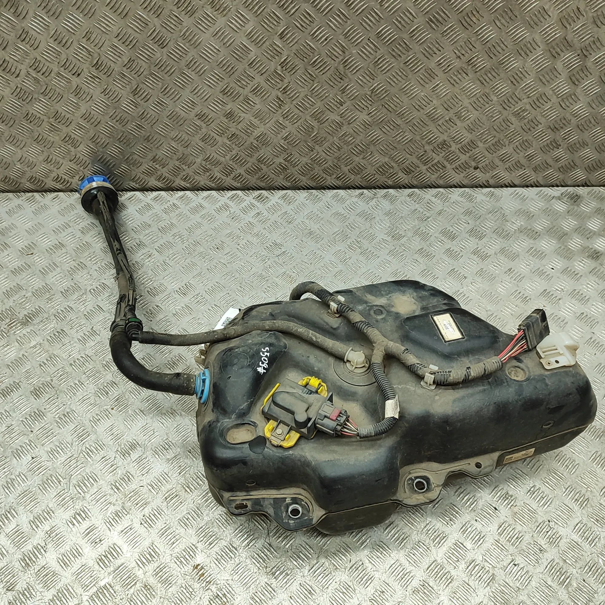 Ford Transit Connect / Tourneo Connect Adblue säiliö JK31-5J228, HK31-5J228, HC34-5H297-AA, GK21-5J2...