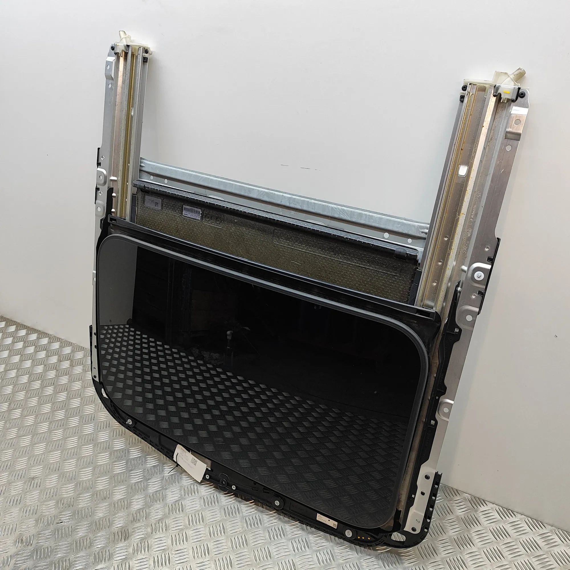 Mercedes-Benz CLS (C218) Kattoluukku A2139002513, A2057806900, A2577800000 Sunroof M...