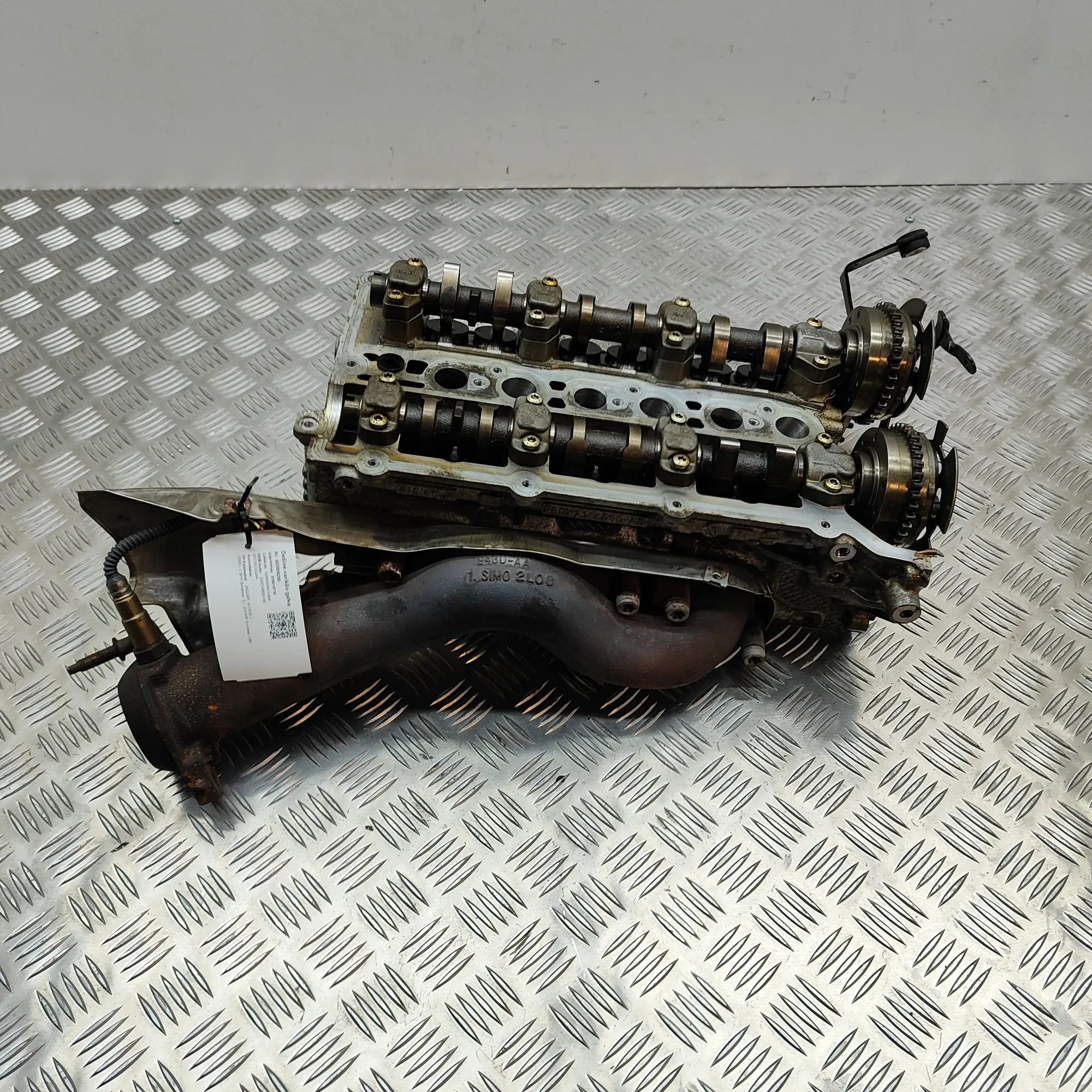 Jaguar XJ Right Side Engine Head DX236C032AA, DX23-6090-AB Right Side Engine Hea...