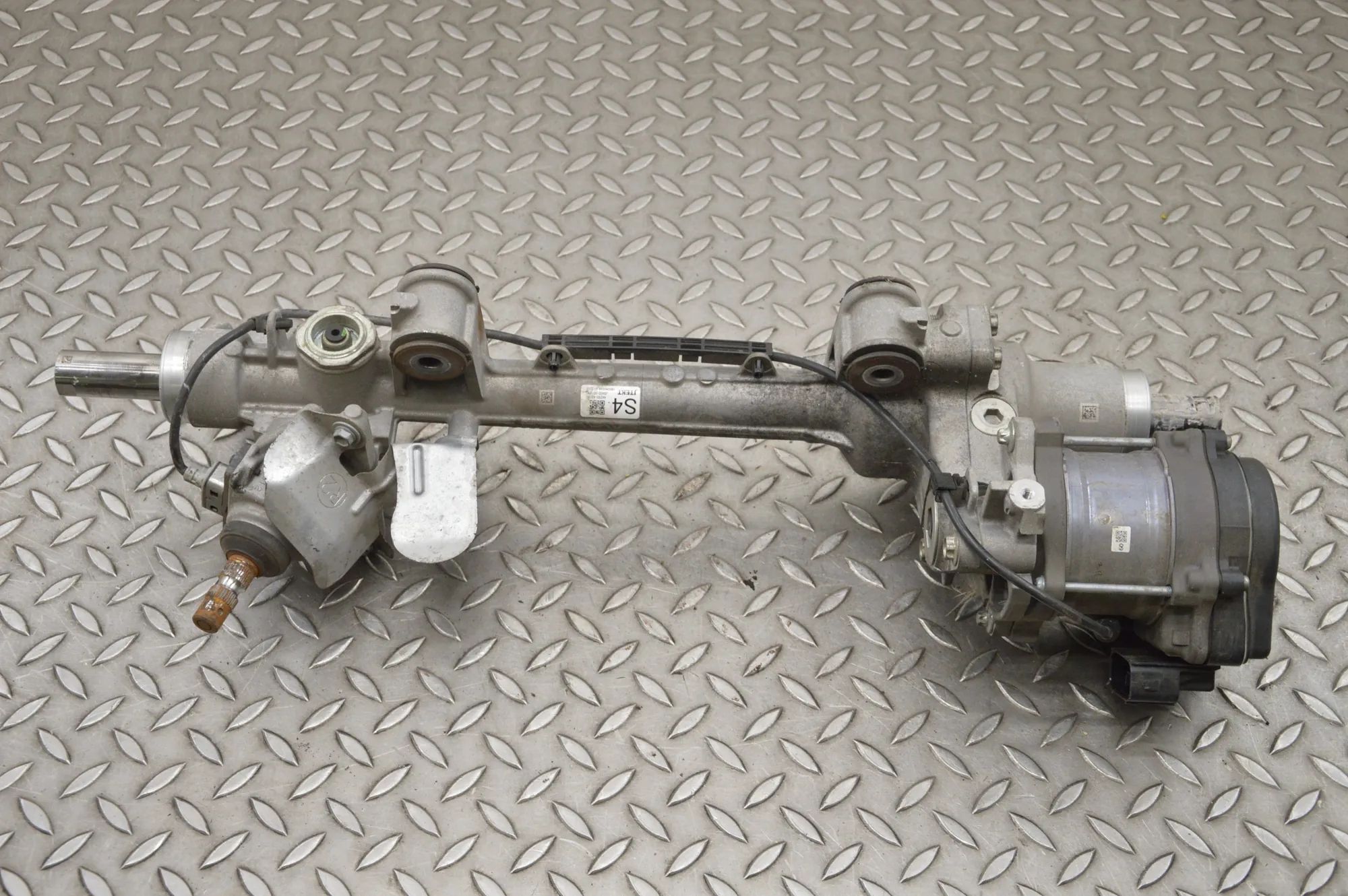 Toyota RAV4 (XA40) roolilatt / roolikarp 89650-42310, 210600-0831, 44250-42150, JJ501-00...