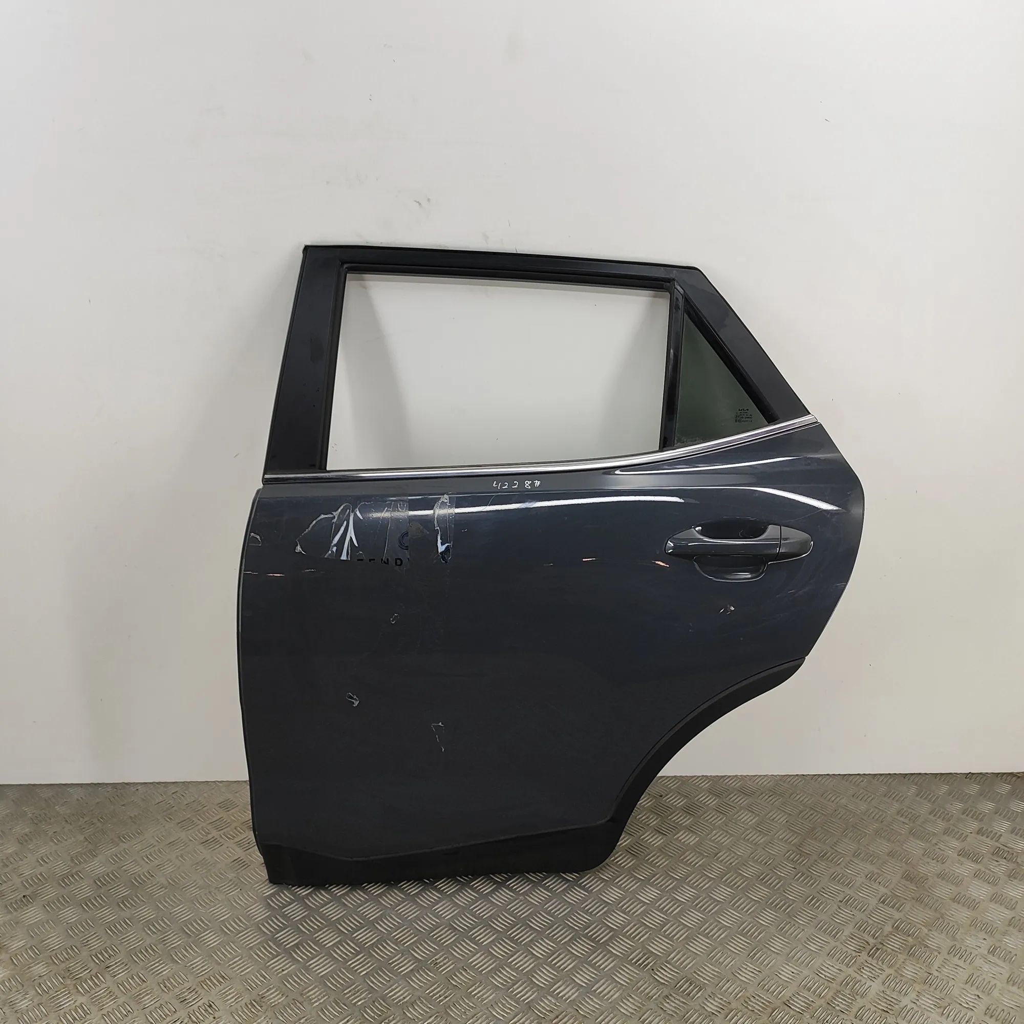 Kia Stonic Rear Left Door 77003-H8400, 77003H8400 Rear Left Door KIA STON...