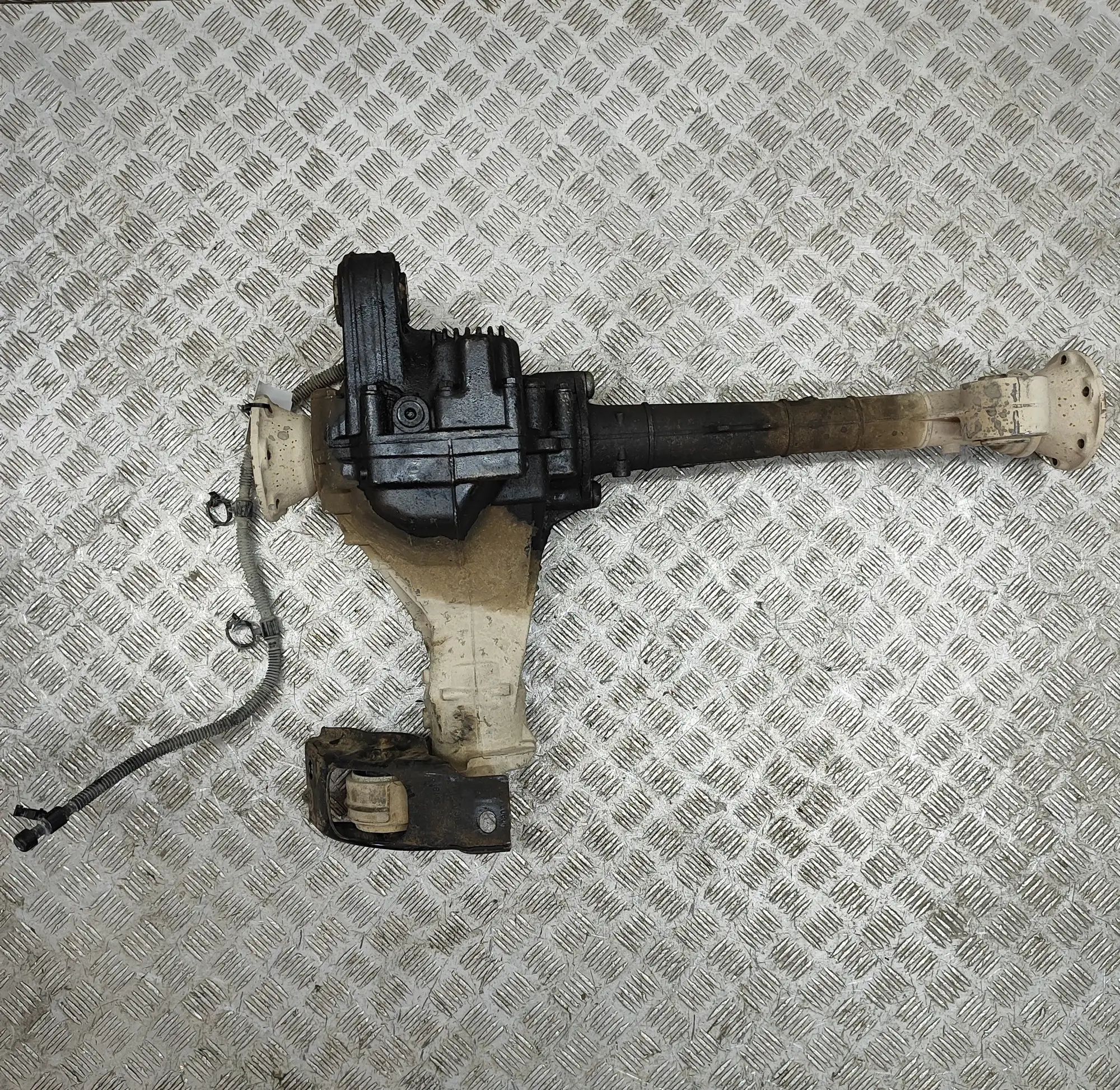 Volkswagen Amarok esidiferentsiaal 4460310066, 0C1409506B Front Differential VW AM...