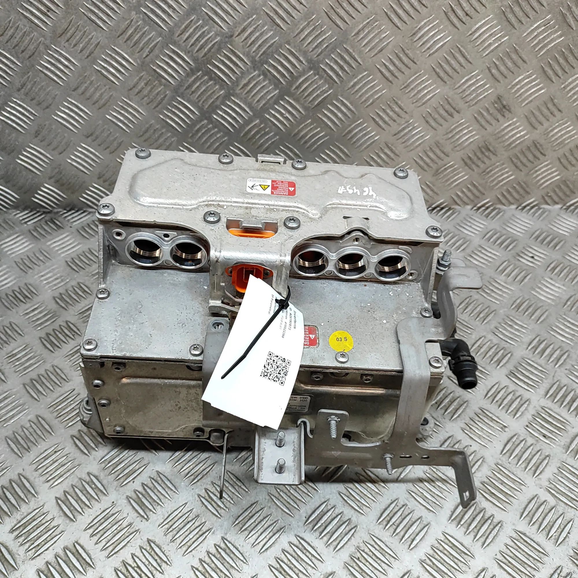 Volkswagen Arteon Voolukonverter 12v-230v 043750802F, 1271016122, 97218637, 3G0907070J In...