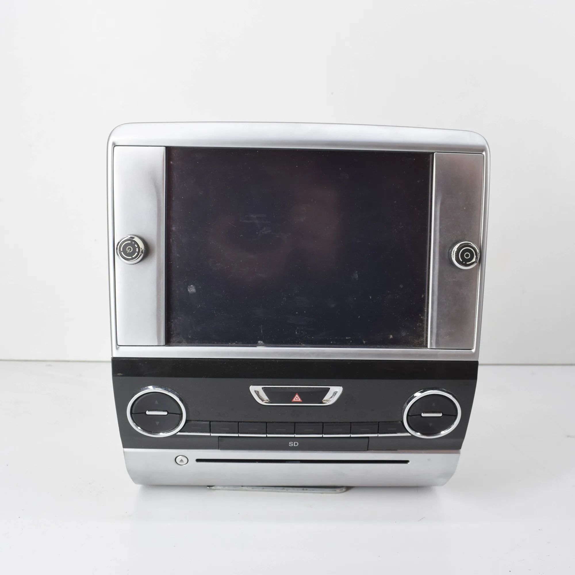 Maserati Quattroporte Music Navi CD Radio Player Head Unit 06700084910, 6700084910, 68212905AA, 670007290,...