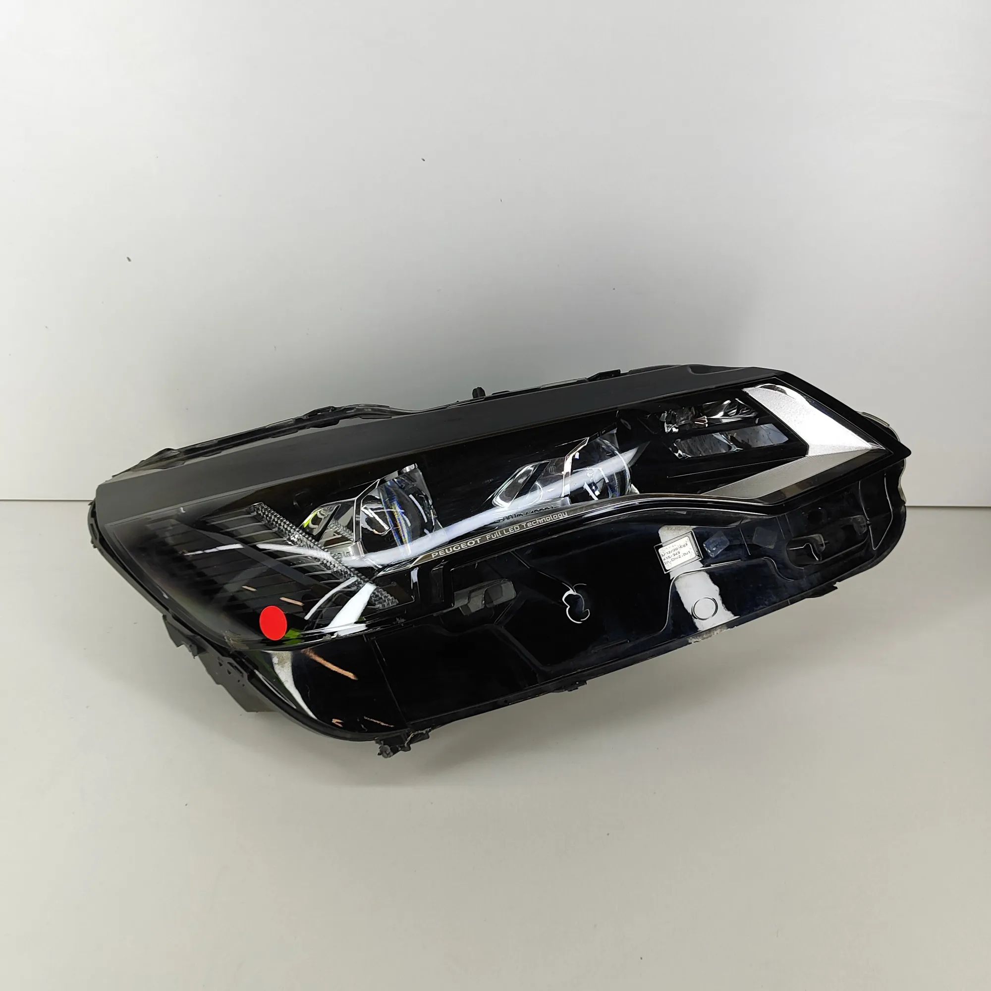 Peugeot 3008 Front Right Headlight L90208152, 9836230780 Front Right Headlight PEU...