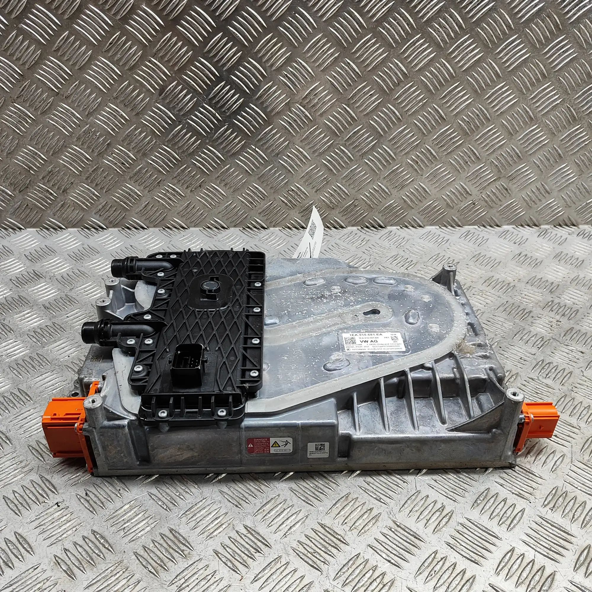 Audi Q4 e-tron Invertteri 1EA915681BK, 89A915000, 1EA915681EA Inverter AU...
