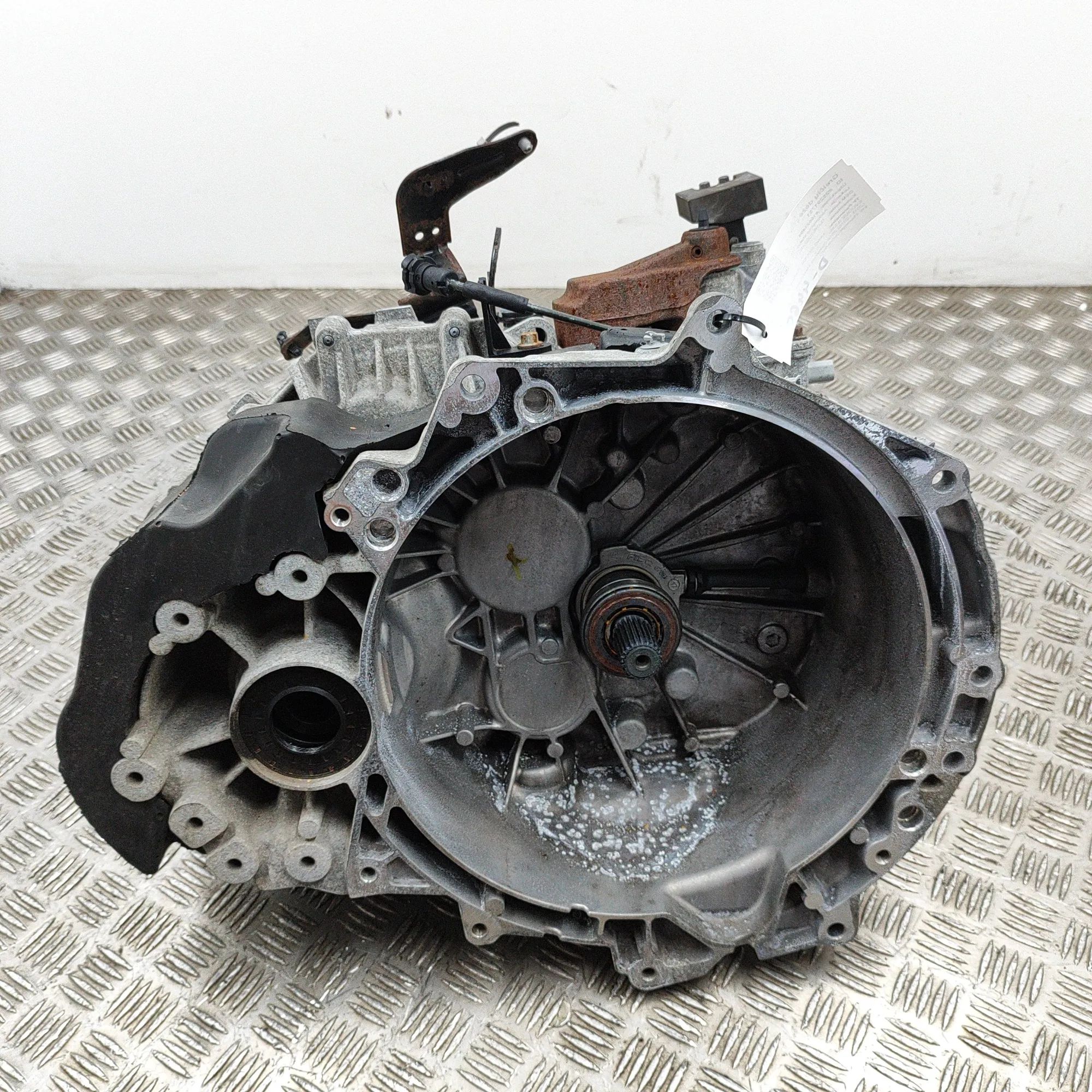 Land Rover Range Rover Evoque Gearbox T1GH4, GJ3R-7002-BC Gearbox LAND ROVER RANGE RO...