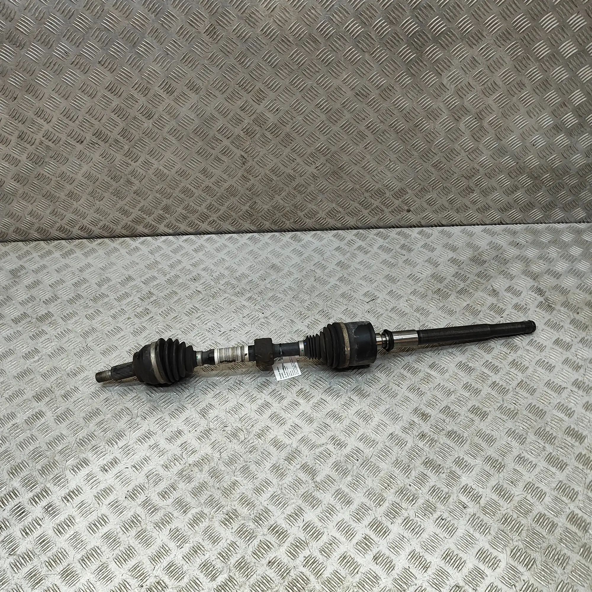 Jaguar I-Pace Front Right Driveshaft J9D3-3D402-AC Front Right Driveshaft JAGUAR I-P...