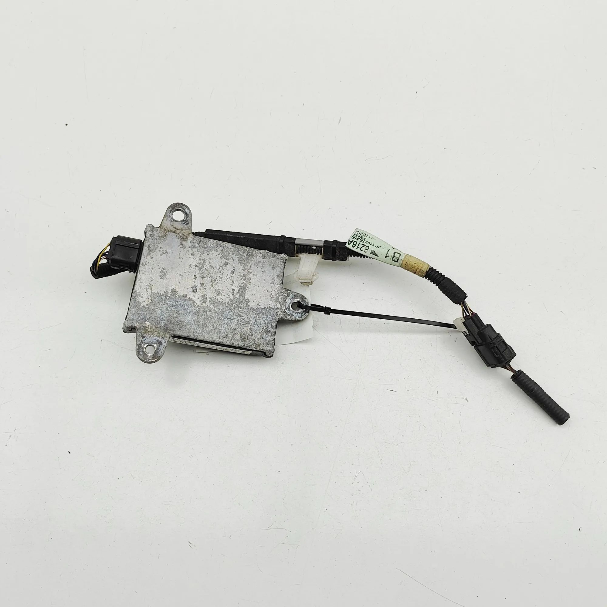 Lexus LS Blind Spot Control Module 88162-0W330, A2C74648305, 8216A-50010, A2C74648...