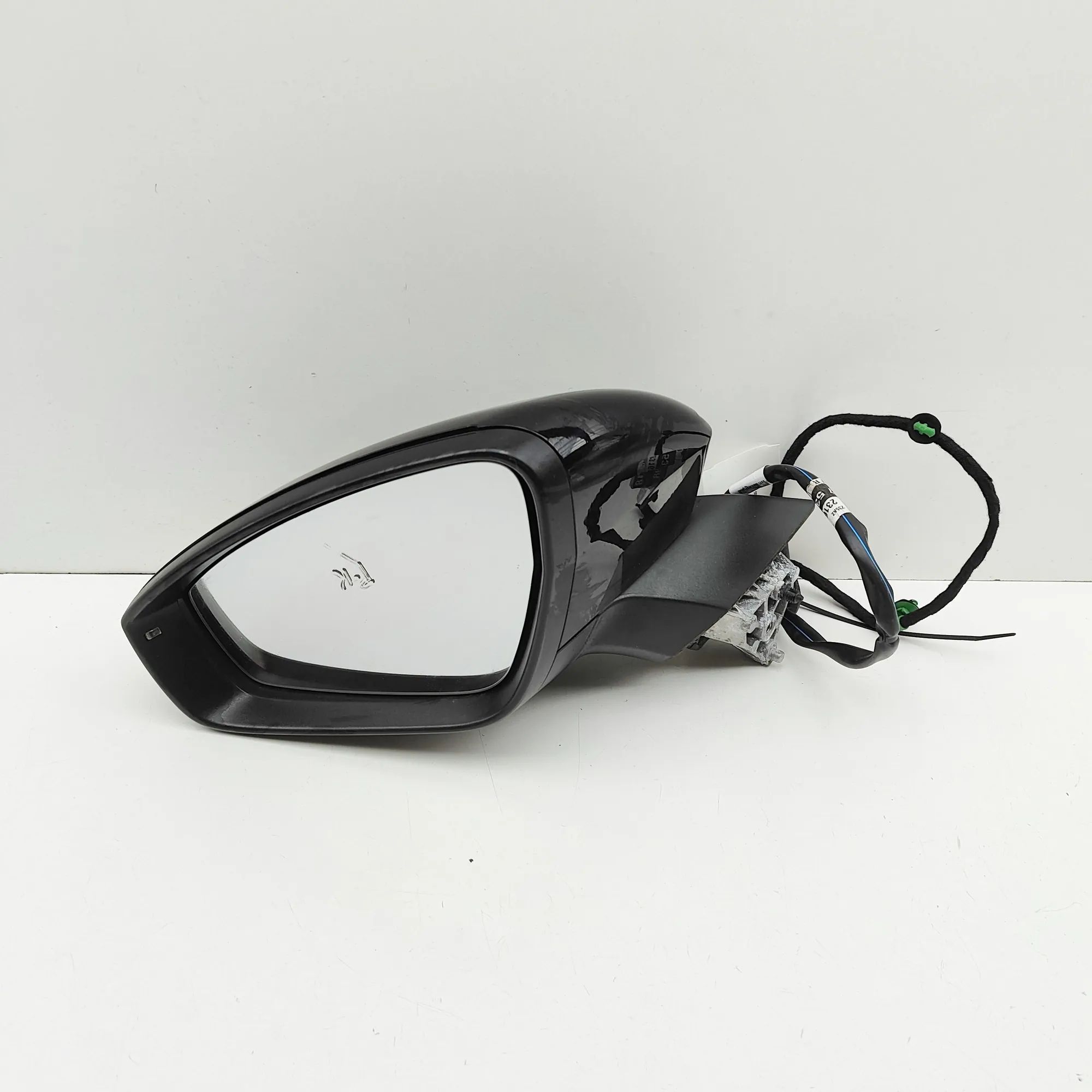 Skoda Enyaq Left Side Wing Mirror 5LC857537, 5LC857507R, 5LC857407R Left Side Win...