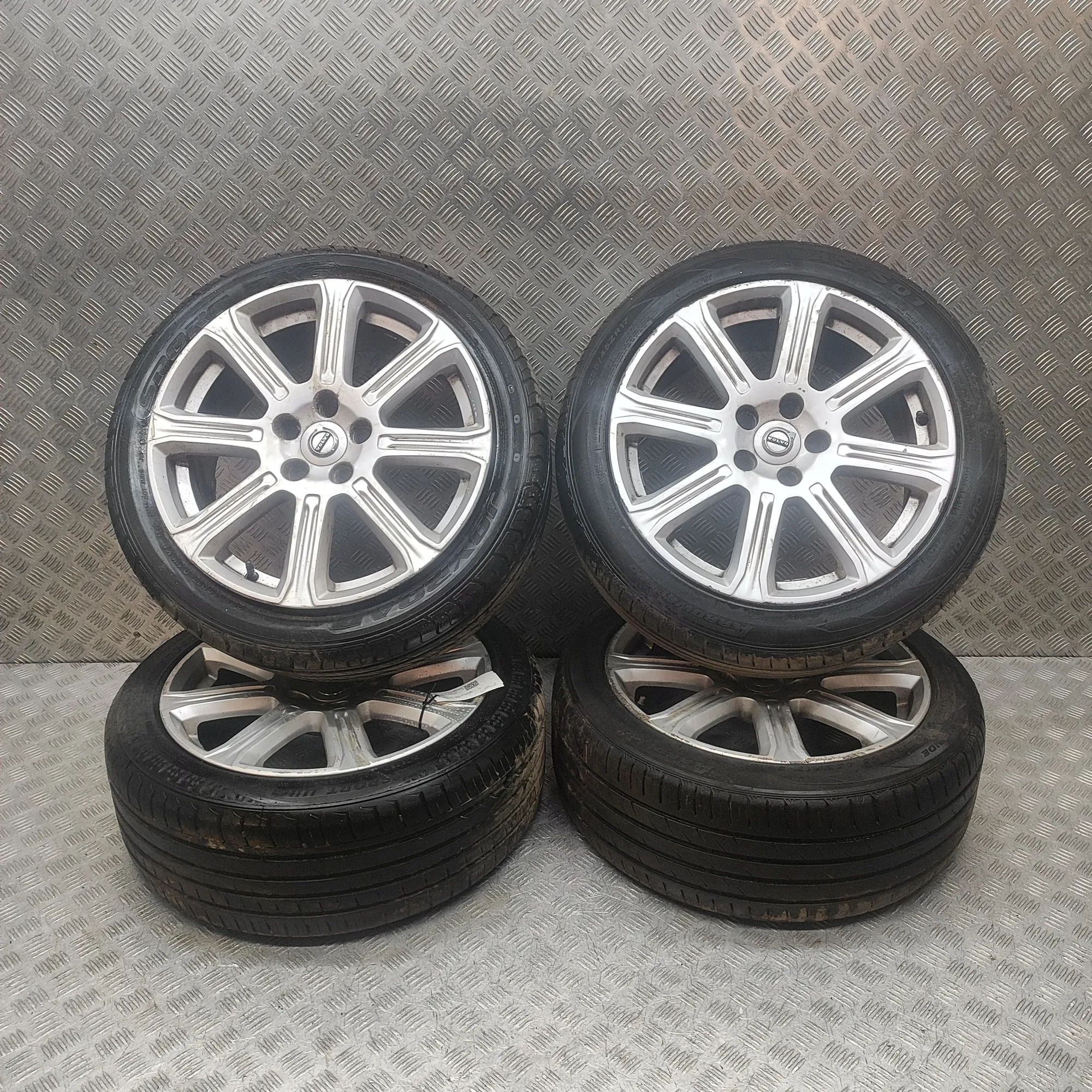 Volvo V40 Alloy Wheel Set 31423870 Alloy Wheel Set VOLVO V40 (Hatchback) ...