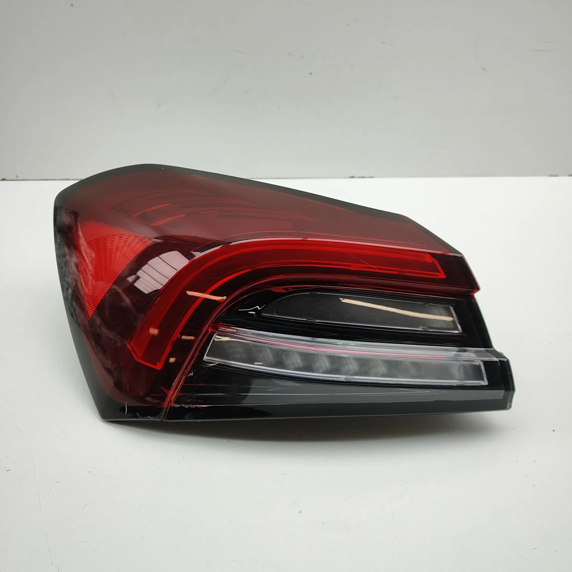Maserati Ghibli Rear Left Tail Light 670154609 Rear Left Tail Light MASERATI GHIBLI ...