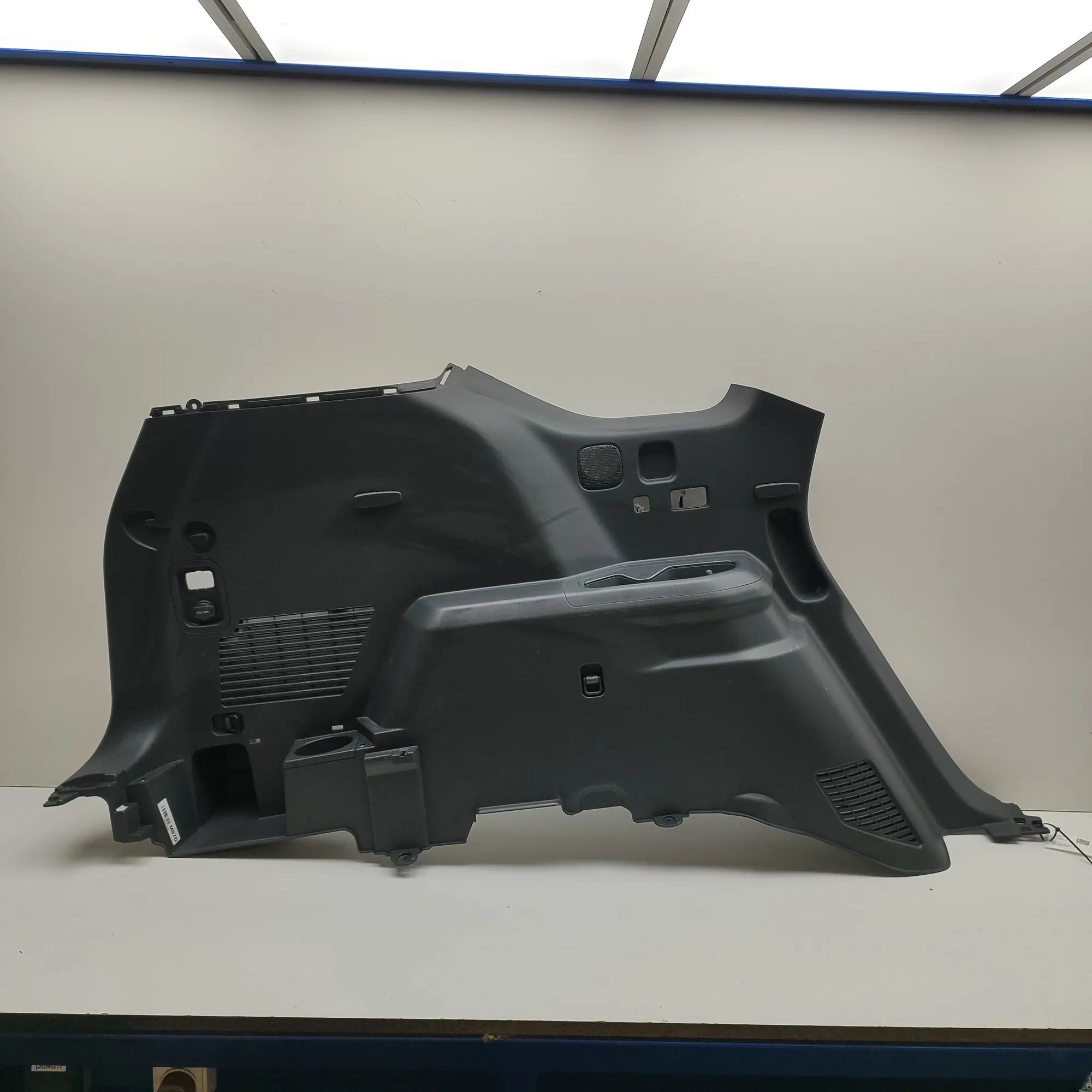 Kia EV9  Left Side Trunk Trim 857L3-DO300, 85737-DO000, 857E3-DO100, 85730-DO...