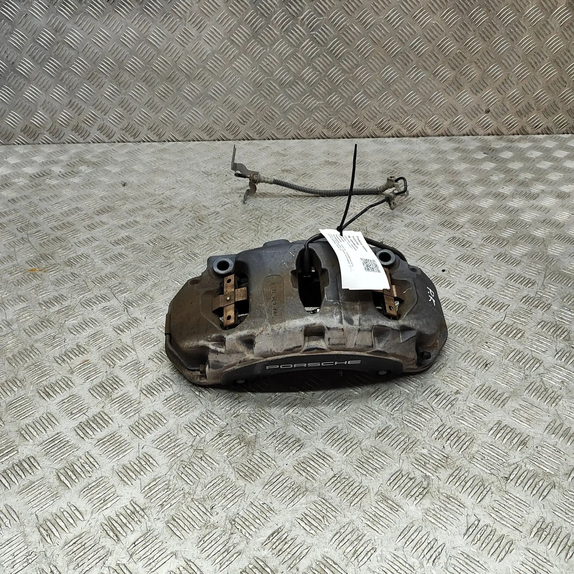 Porsche Panamera Front Left Brake Caliper 971.615.123.J, 971615123J Front Left Brake Cali...