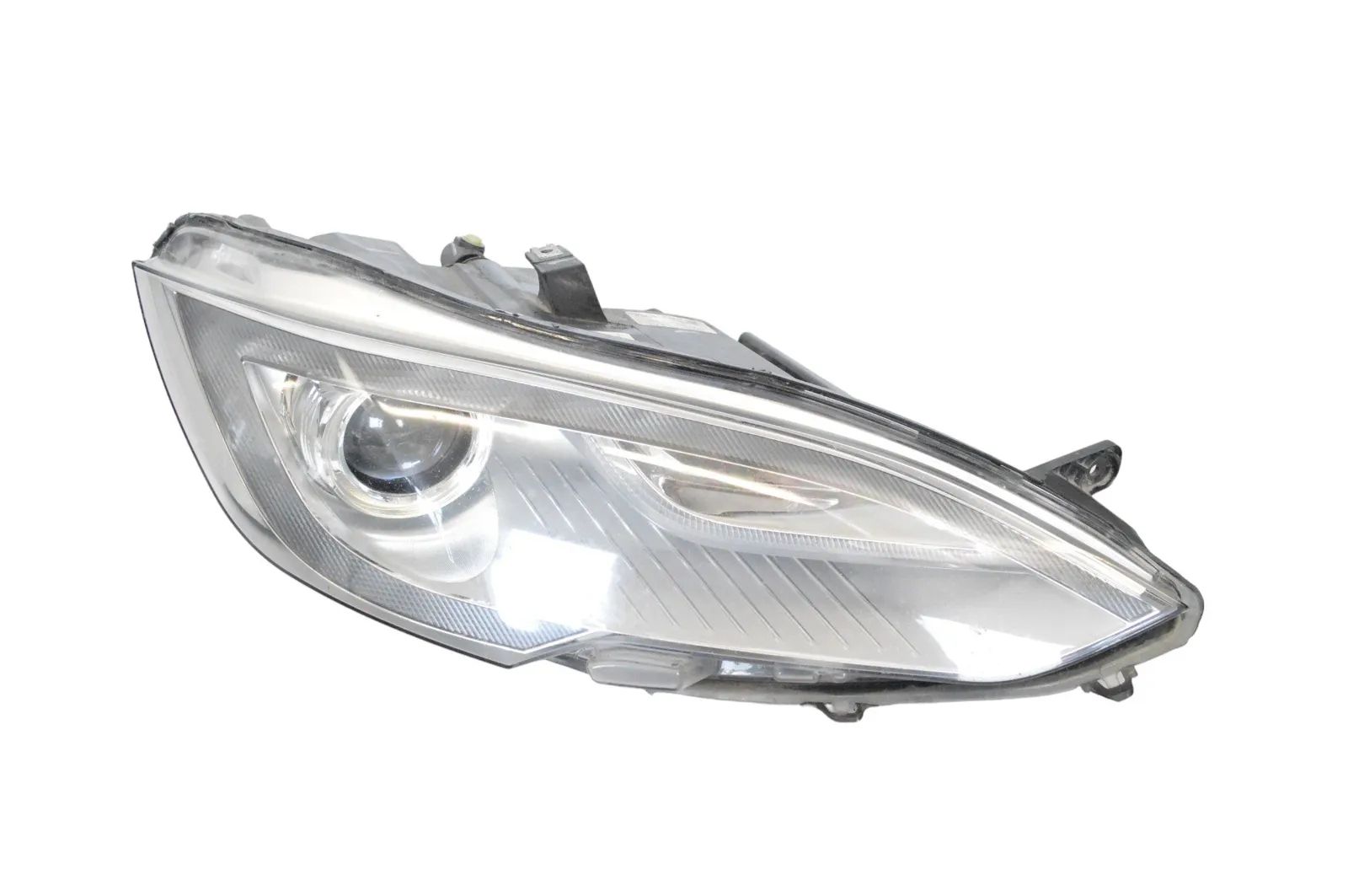 Tesla Model S Front Right Headlight A70525701HQ, 6005911-00-C Front Right Headlight...