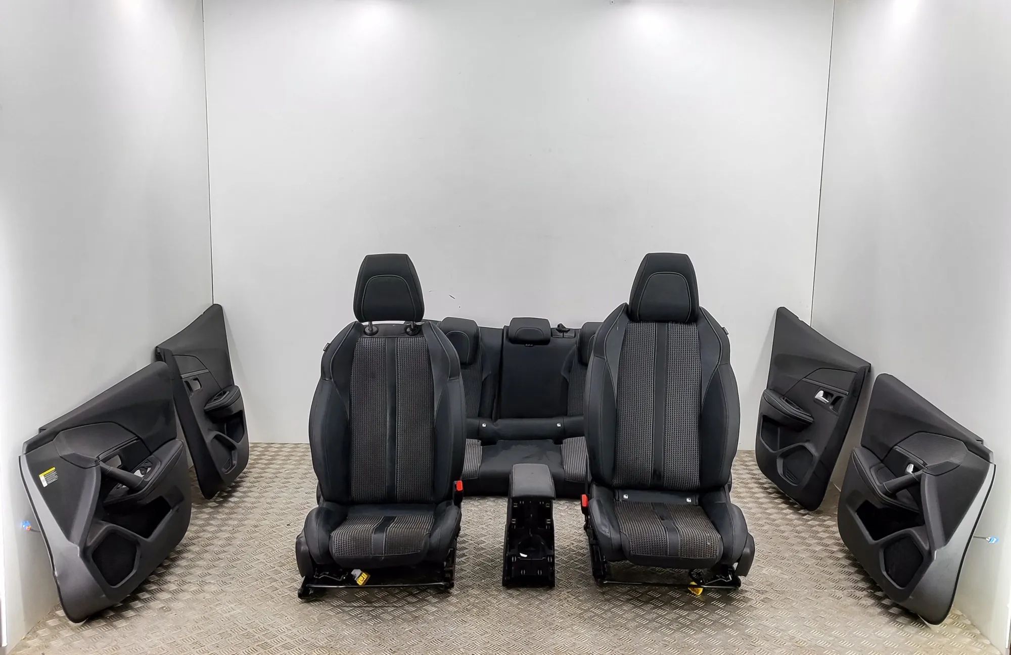 Peugeot 2008 Interior Seats W/ Door Cards Kit 98325792ZD, 98518768ZD, 98518772ZD, 9823377380,...