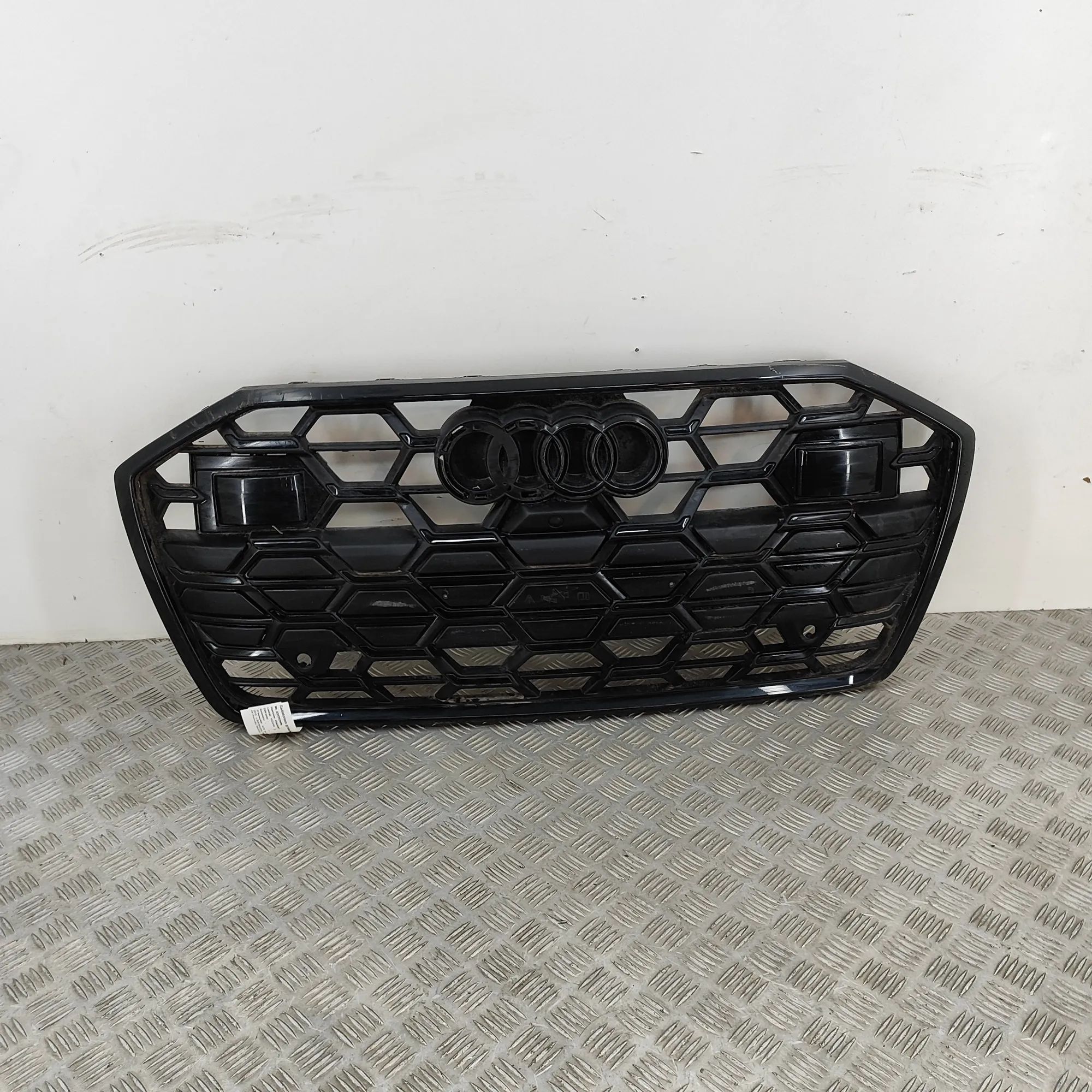 Audi A6 (C8) Radiator Grille 4K0853651T Radiator Grille AUDI A6 (C8 Avant 4A...