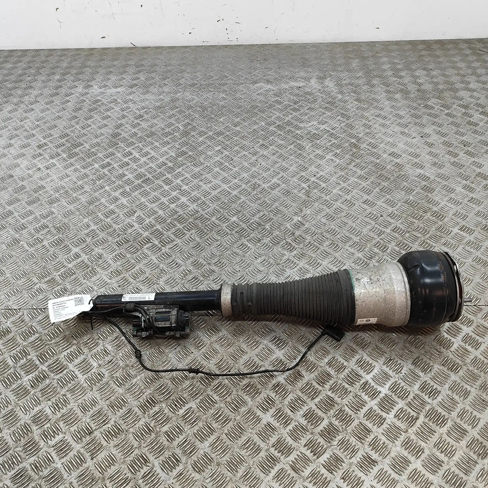 Mercedes-Benz A (W177) Rear Left Air Shock Absorber B4LF1Z007A26, A2223205501 Rear Left Air Shock A...