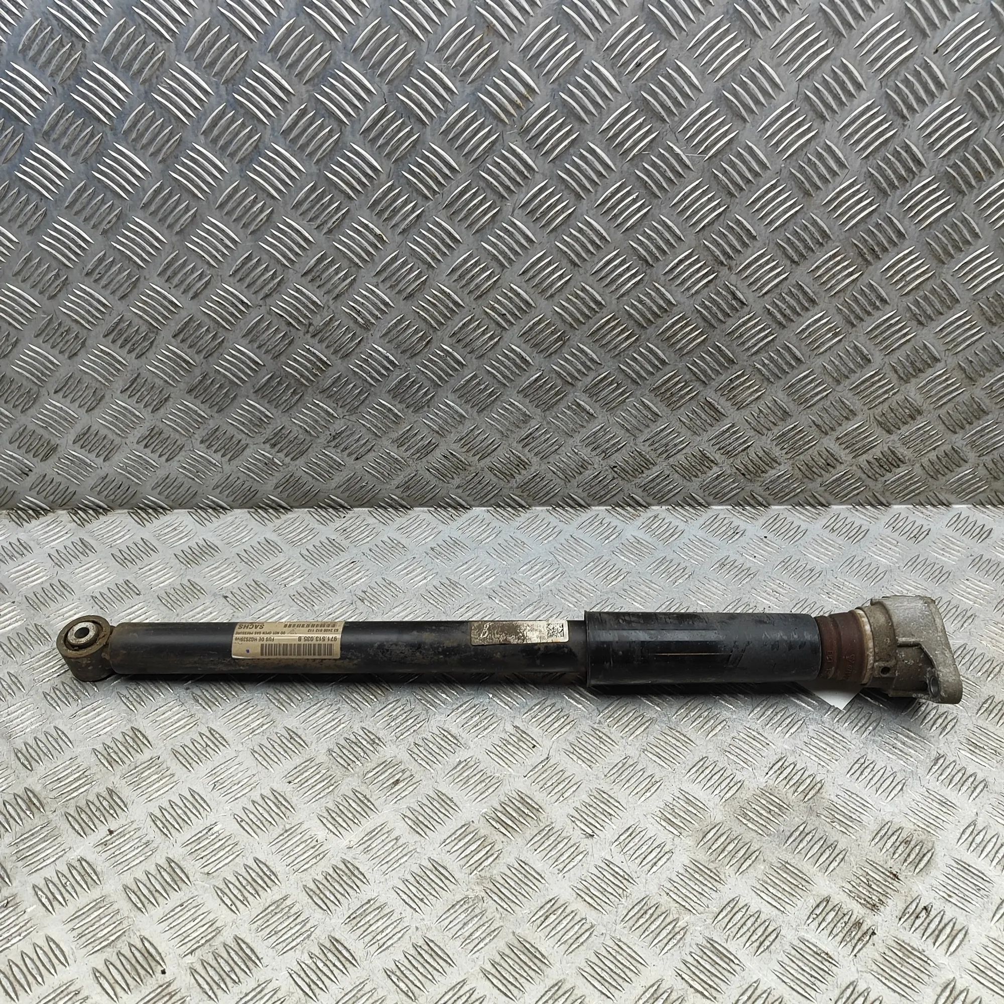 Porsche Panamera Rear Right Shock Absorber 632400012112, 971513035B Rear Right Shock Absor...