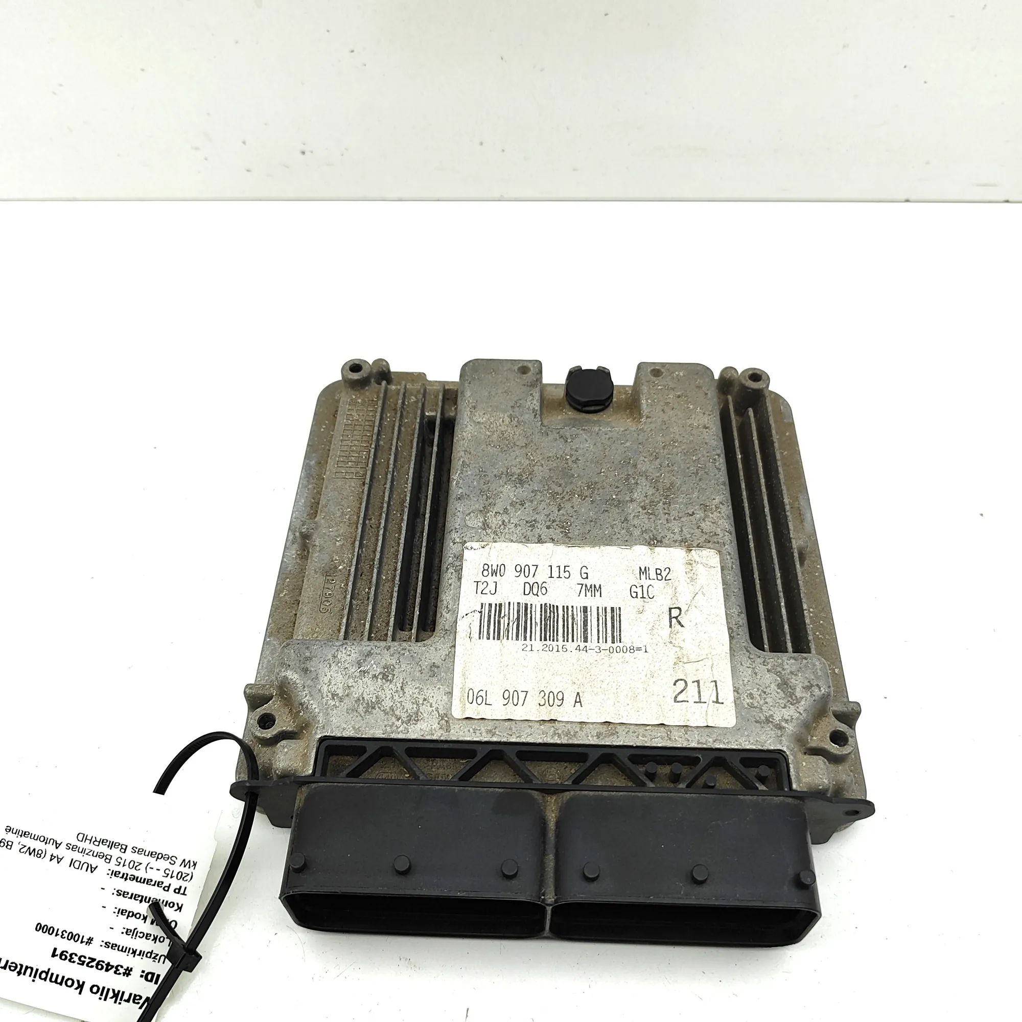 Audi A4 (B8) Engine Control Unit 06L907309A, 8W0907115G Engine Control Unit AUDI...