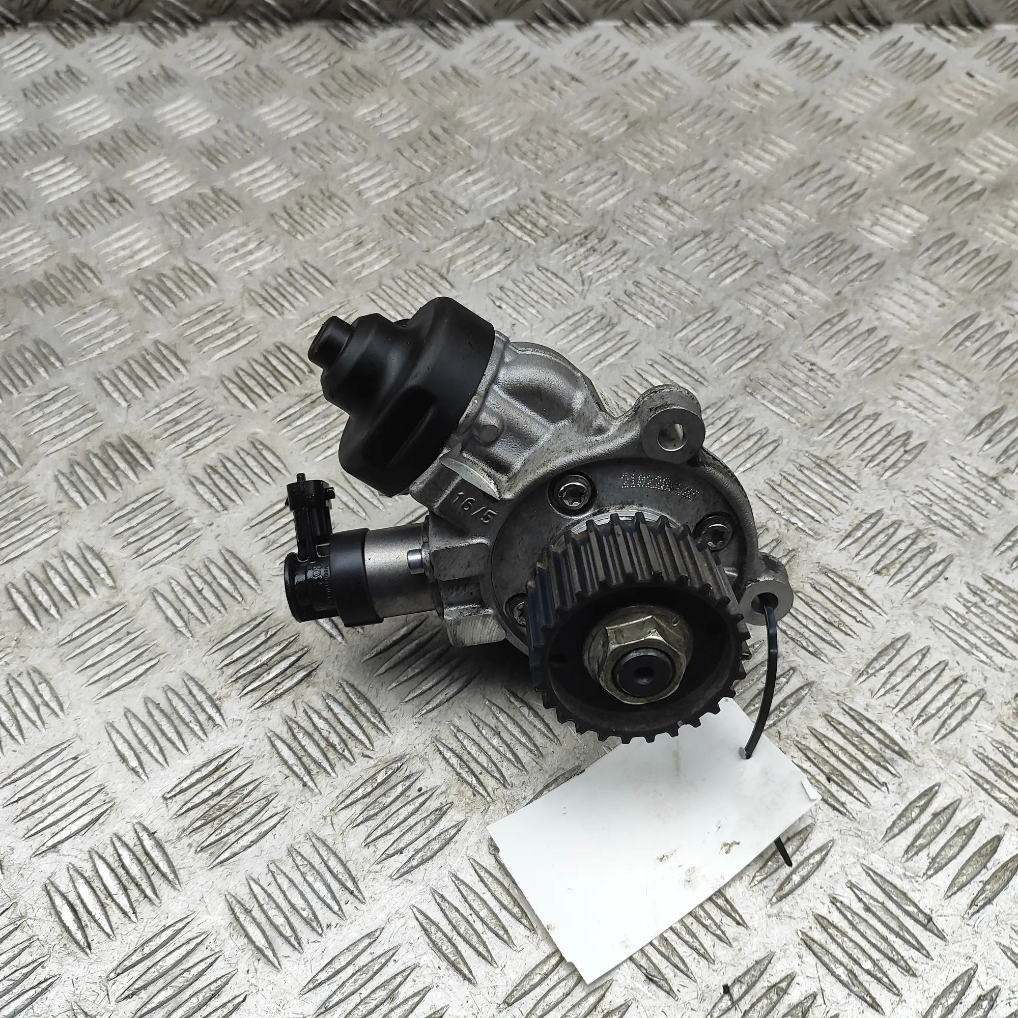 Alfa-Romeo Giulia (952) High Pressure Fuel Pump 0445010747, 55274845 High Pressure Fuel Pump AL...
