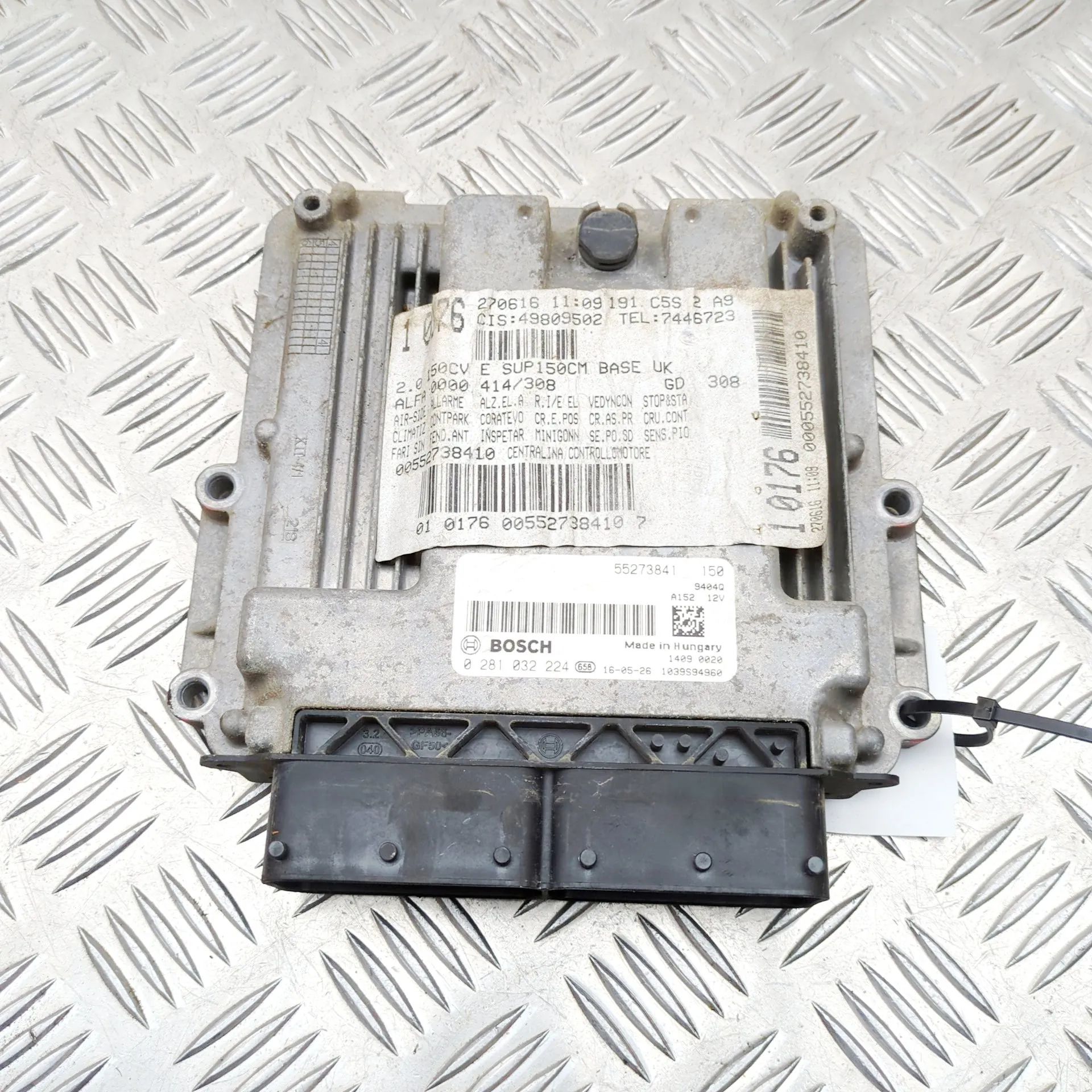 Alfa-Romeo Giulietta (940) Engine Control Unit 028103224, 55273841 Engine Control Unit ALFA RO...