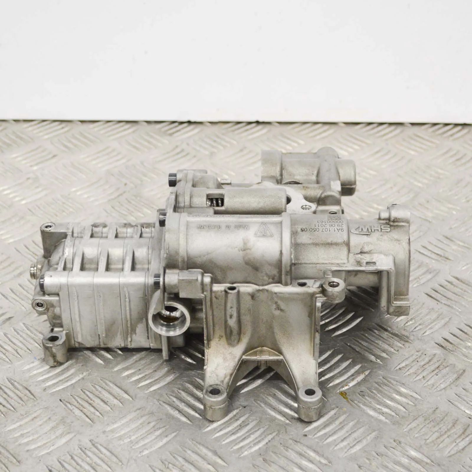 Porsche Boxster (981) Oil Pump 9A1107050059A1.107.050.05 Oil Pump PORSCHE CAYM...
