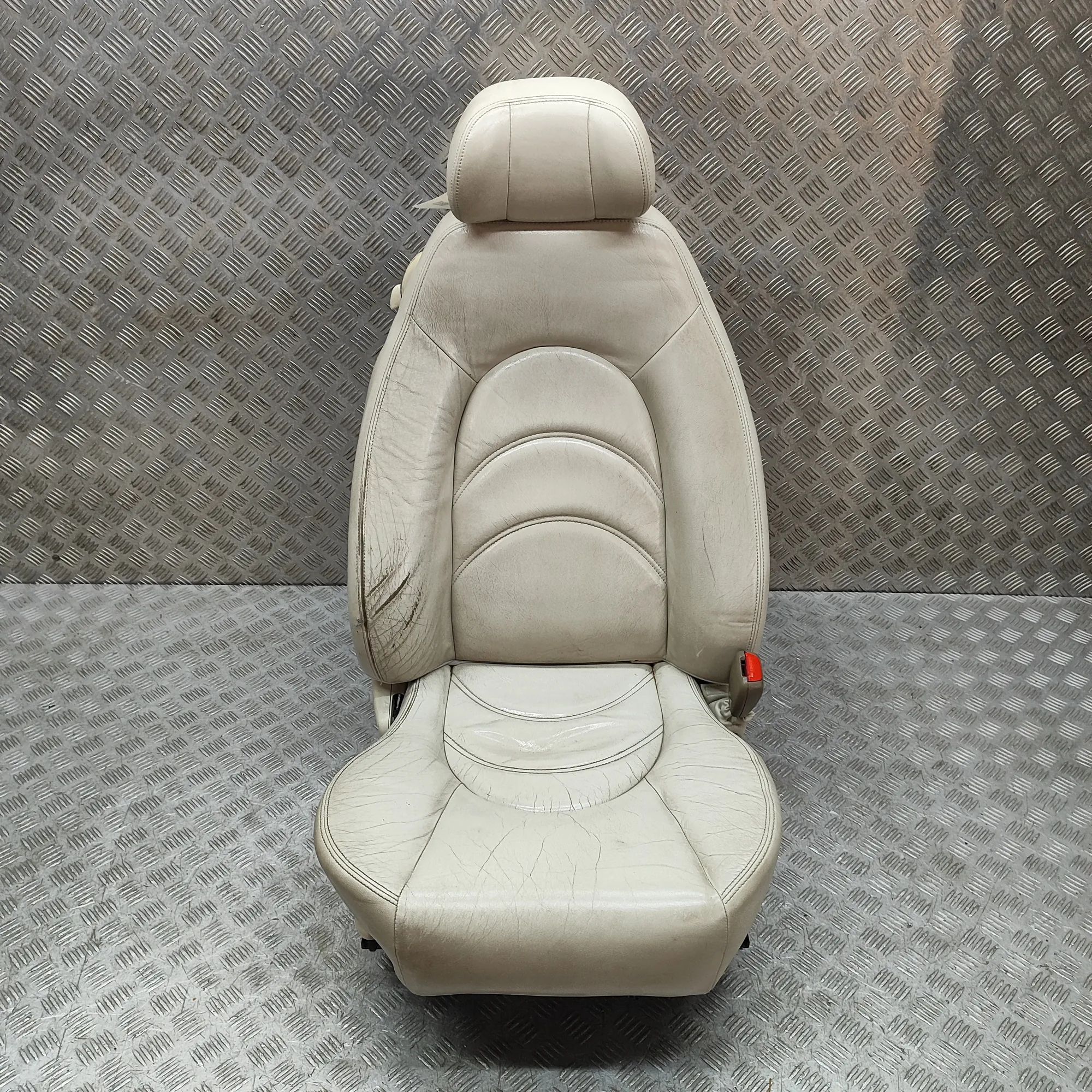 Jaguar XK Front Right Seat GJE-4402-AA Front Right Seat JAGUAR XK (8 Coupe...