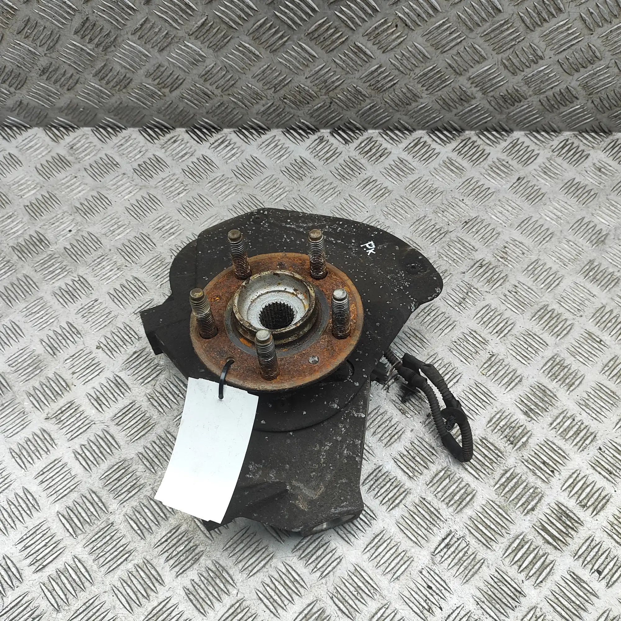 Front Left Wheel Hub Brand/Model: ASTON MARTIN DB9
Year: 2008
Engine...
