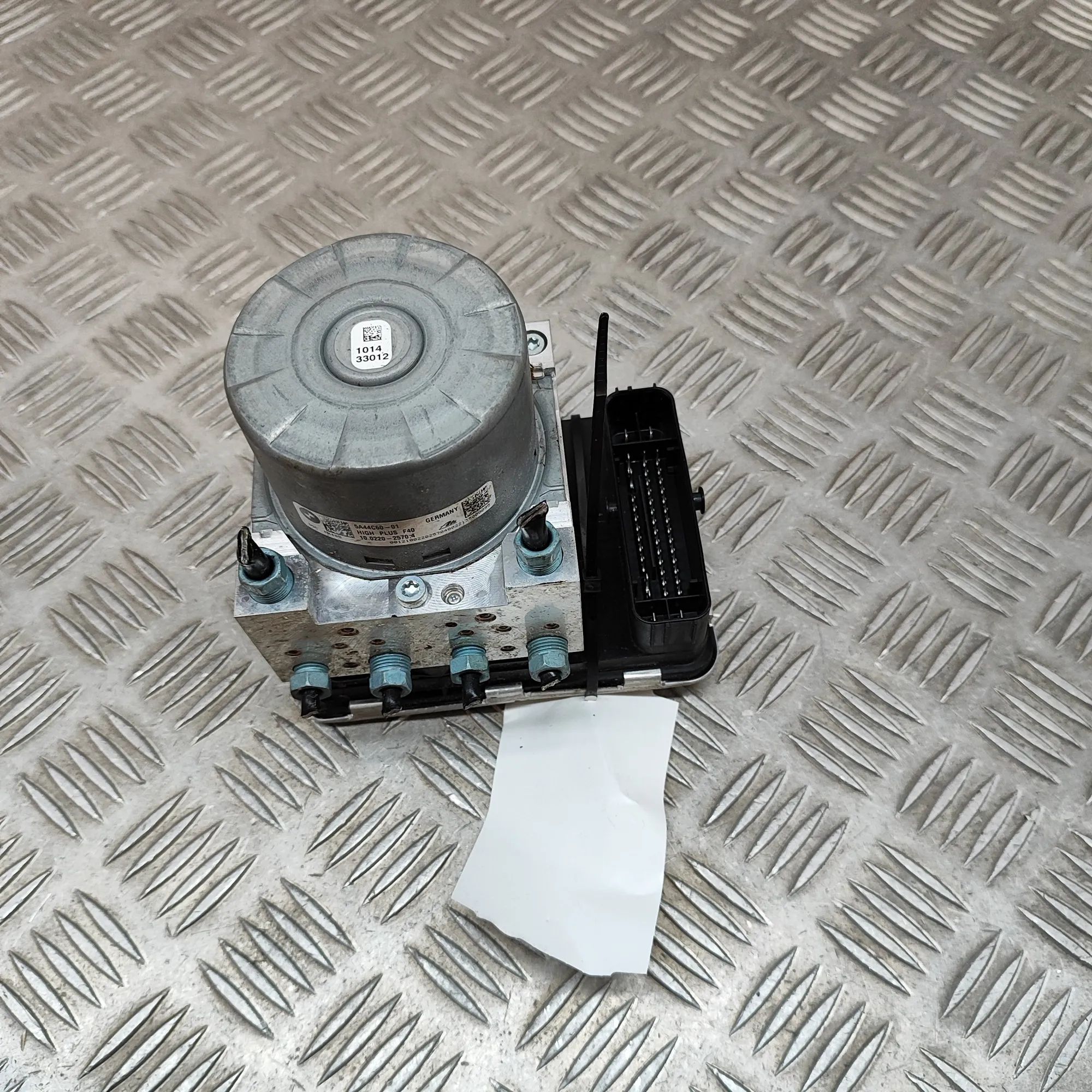 BMW 1 (F40) ABS hydraulic pump 5A44C60, 5A44C61 ABS Pump BMW 1 SERIES (F40) (2...