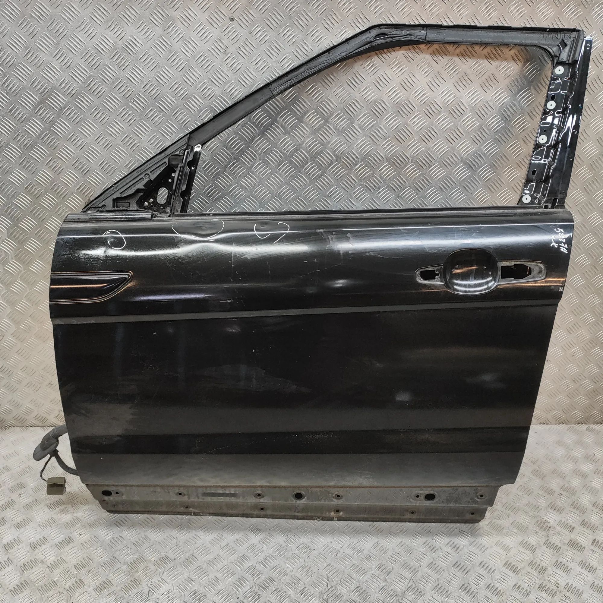 Land Rover Range Rover Evoque Front Left Door LR028553, BJ32-20125-AA Front Left Door LAND RO...