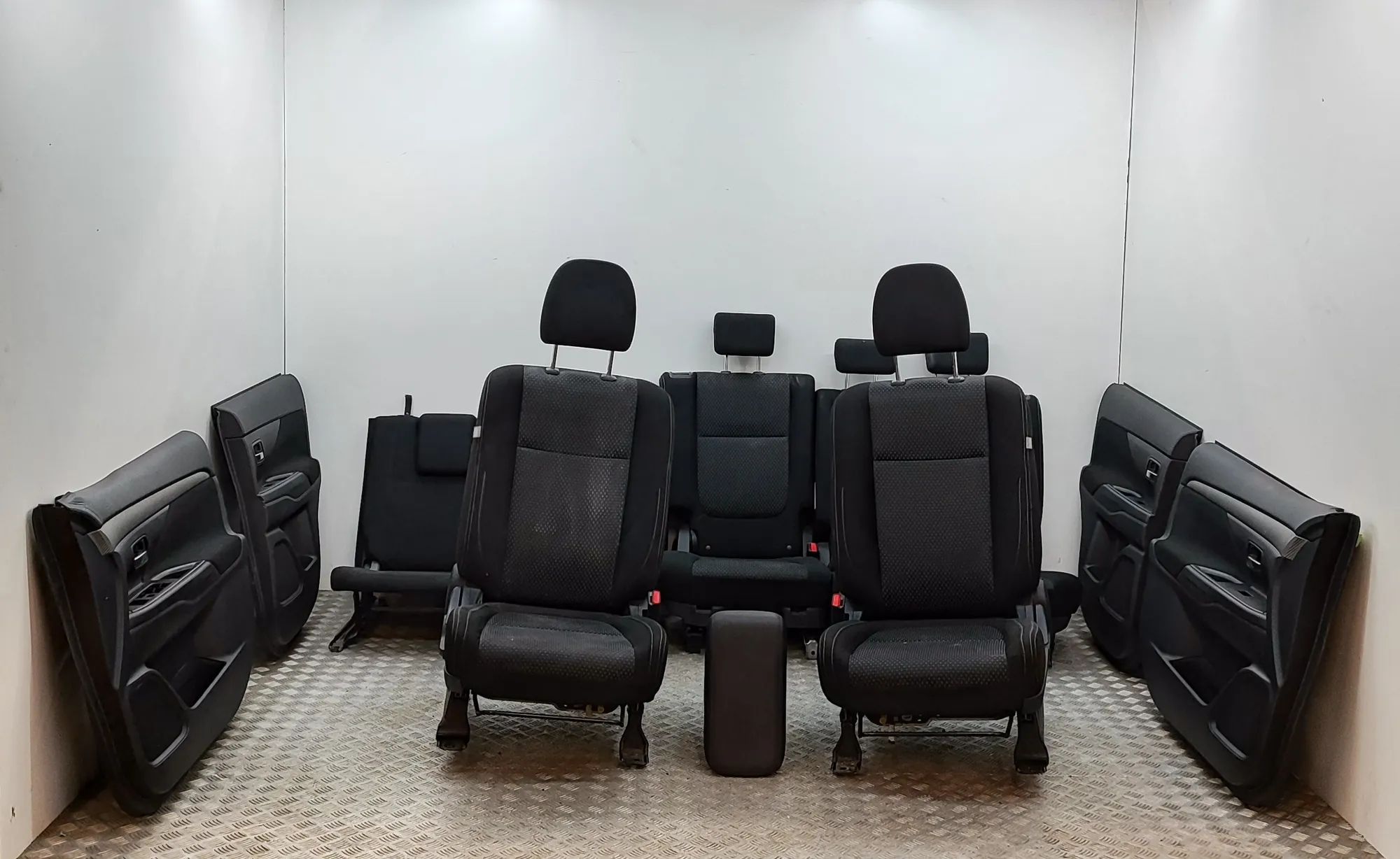 Mitsubishi Outlander Interior Seats W/ Door Cards Kit 6911C289XA, 6912A771, 6911C296XA Interior Seats...