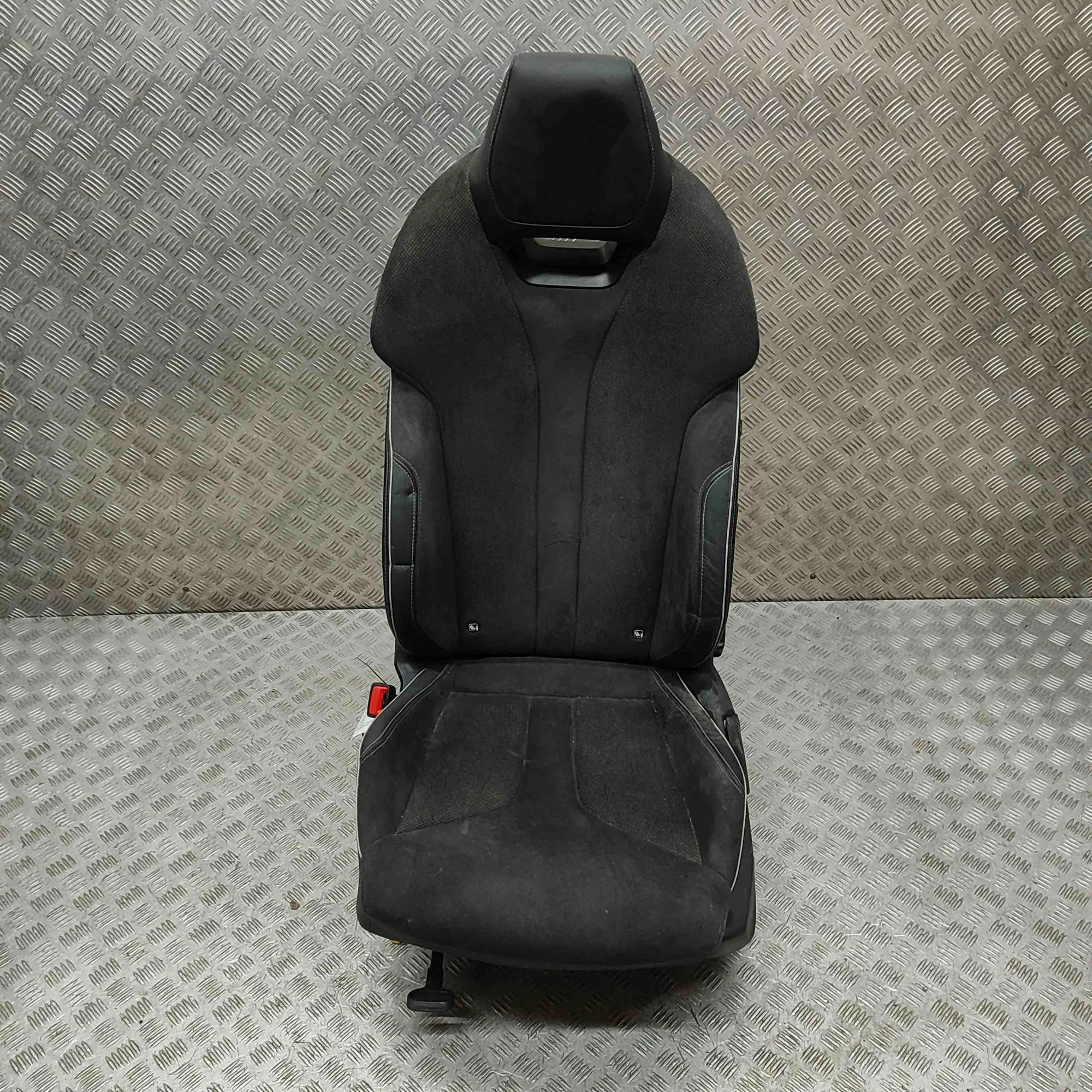 Skoda Enyaq Front Left Seat 5WA881045F, 5WA881105D Front Left Seat SKODA EN...