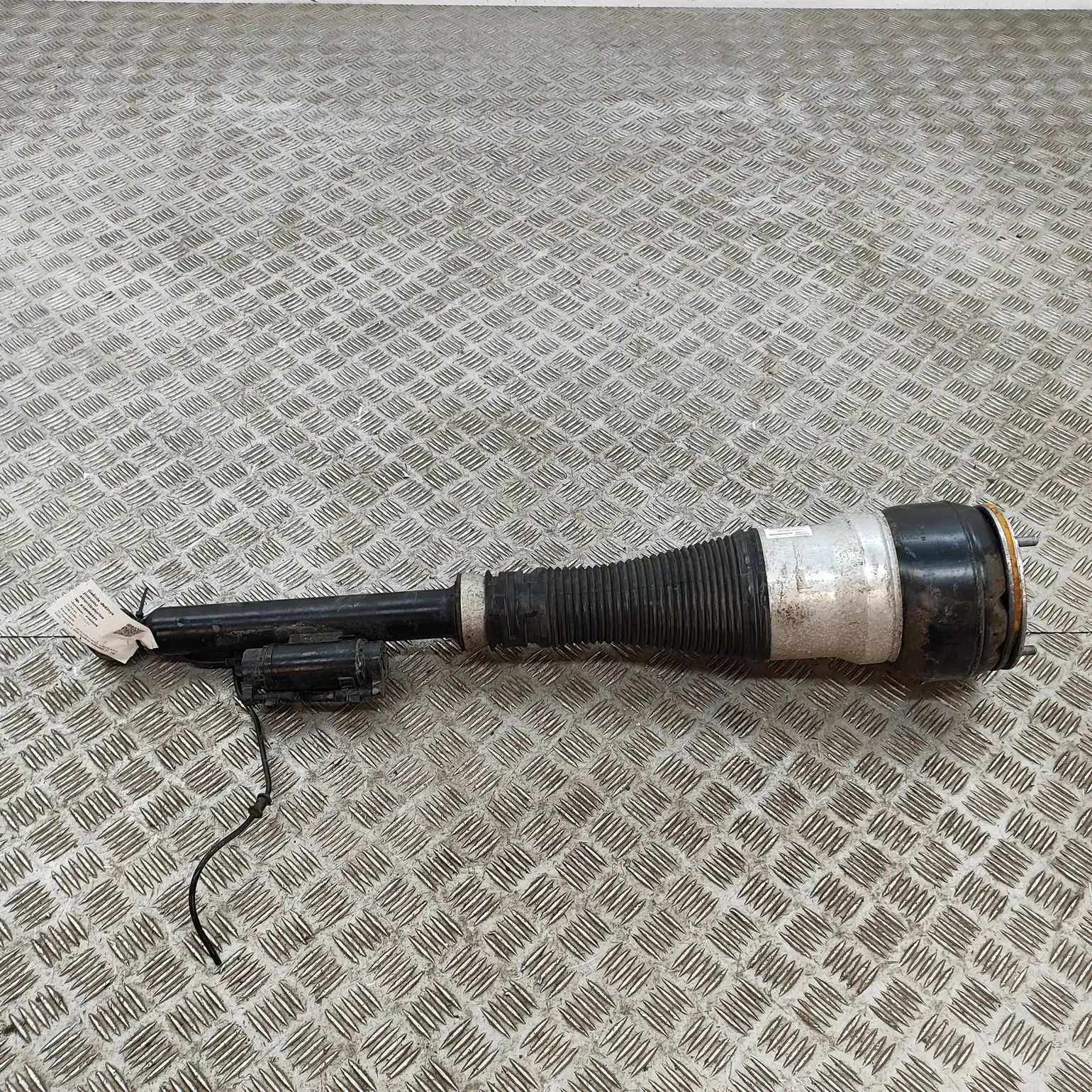 Mercedes-Benz A (W177) Rear Right Air Shock Absorber B4LF1Z007A26, A2223205601 Rear Right Air Shock ...