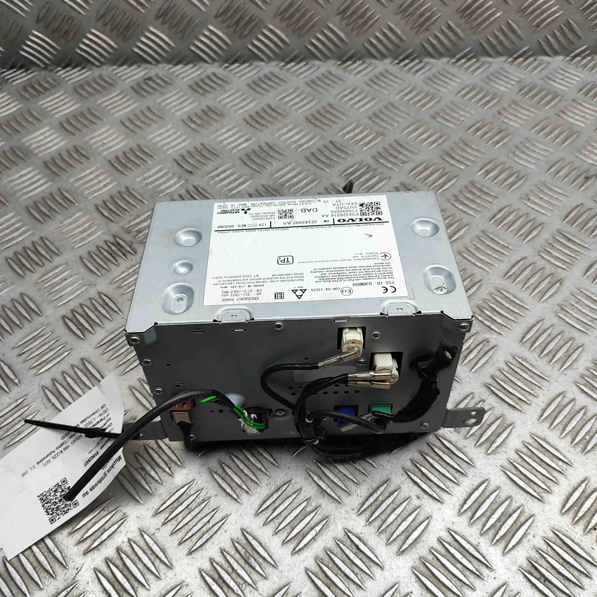 Volvo S60 Music Navi CD Radio Player Head Unit 32343492, 32326216 Music Navi CD Radio Player H...