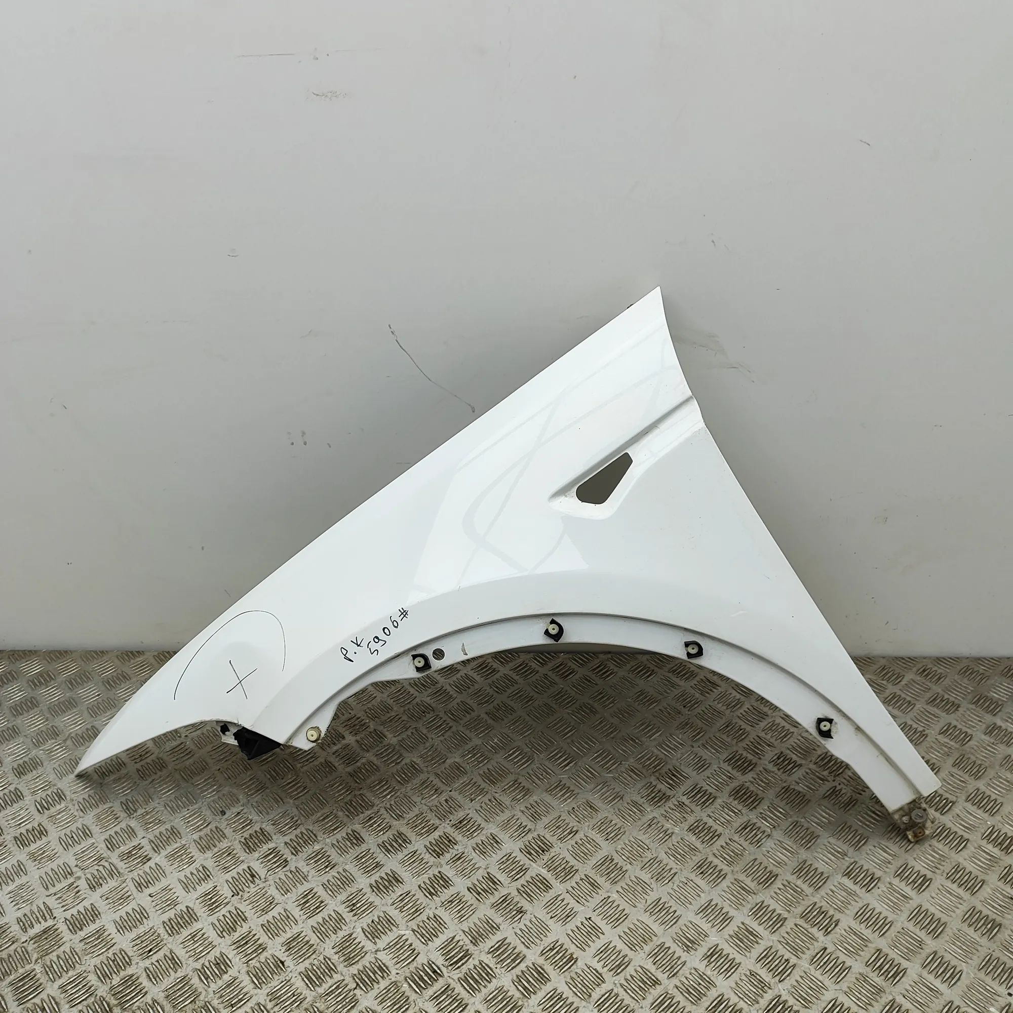 Tesla Model X Front Left Fender 1069532-01-A Front Left Fender TESLA MODEL X (2...
