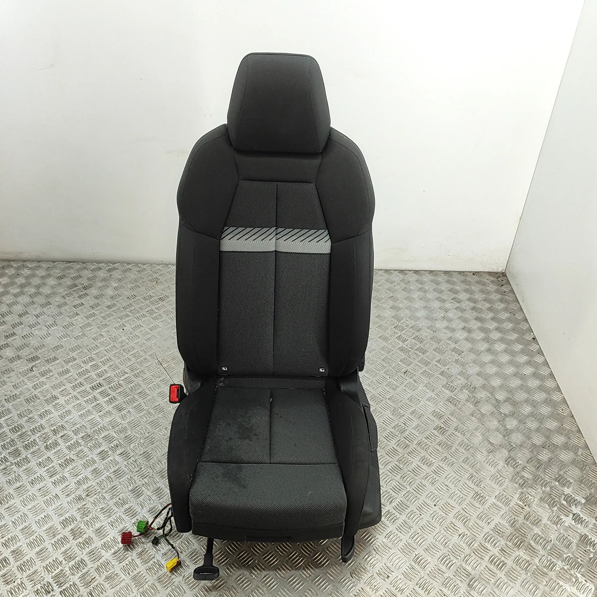 Audi Q4 e-tron Front Left Seat 89A881805S, 89A881405A, 5WA881105J Front Left S...
