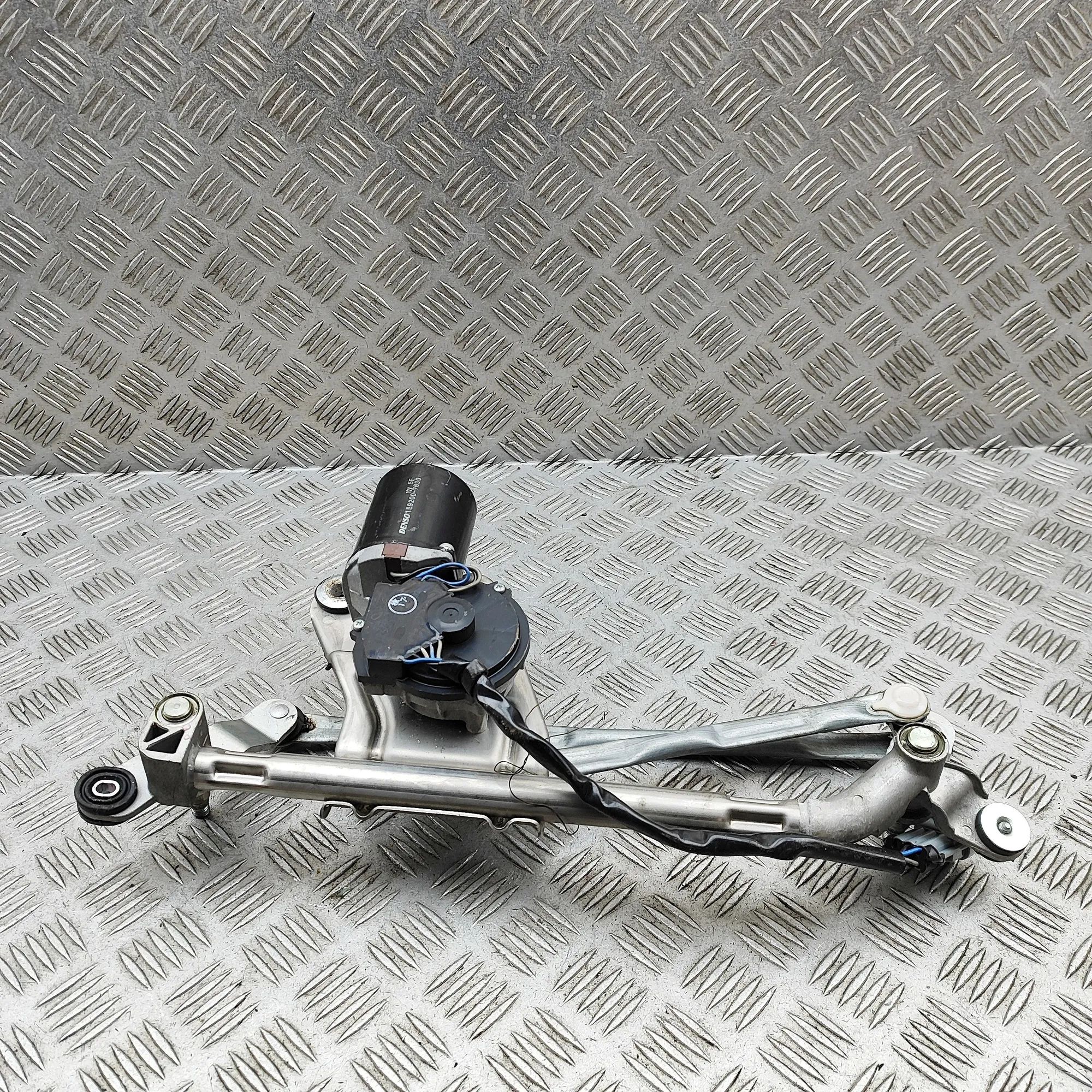 Ferrari California Front Windshield Wiper Mechanism 69770800 Front Windshield Wiper Mechanism FERRA...